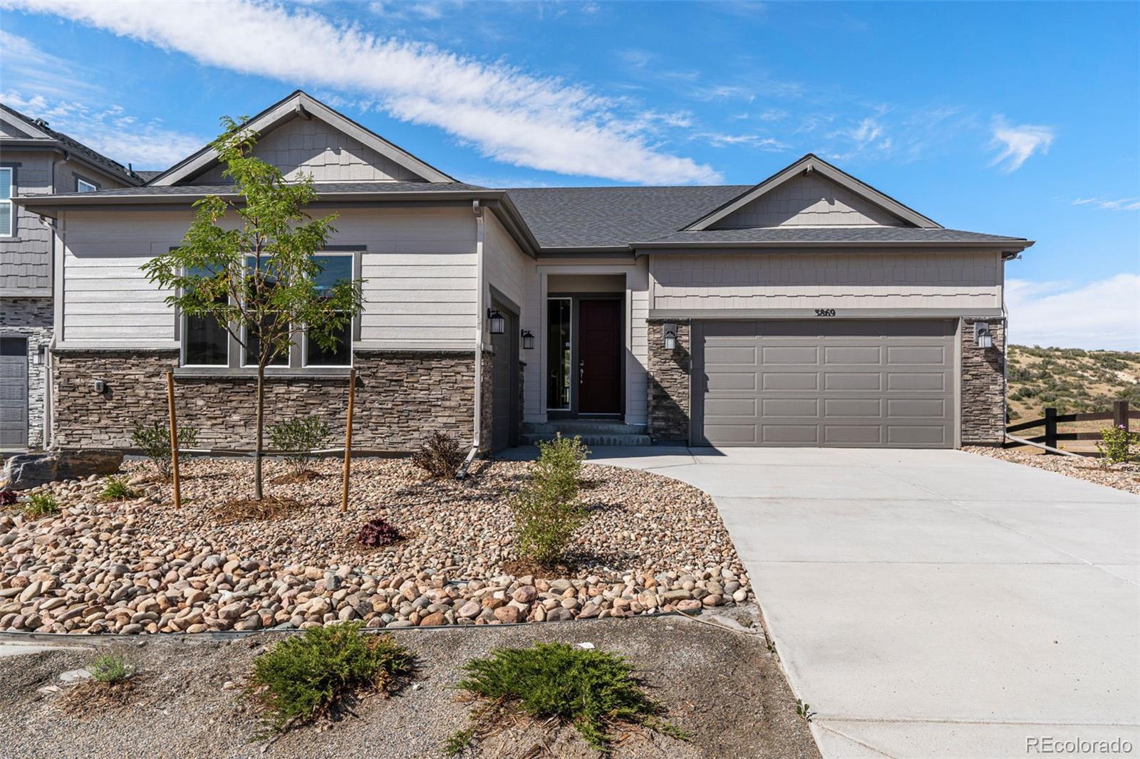 3869  Descent Street, castle rock MLS: 9208894 Beds: 3 Baths: 3 Price: $848,990