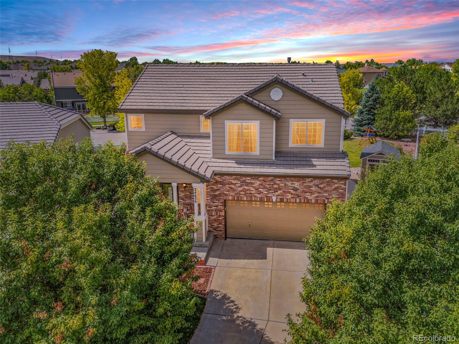 24656 E Arizona Circle, aurora MLS: 4942888 Beds: 4 Baths: 3 Price: $550,000