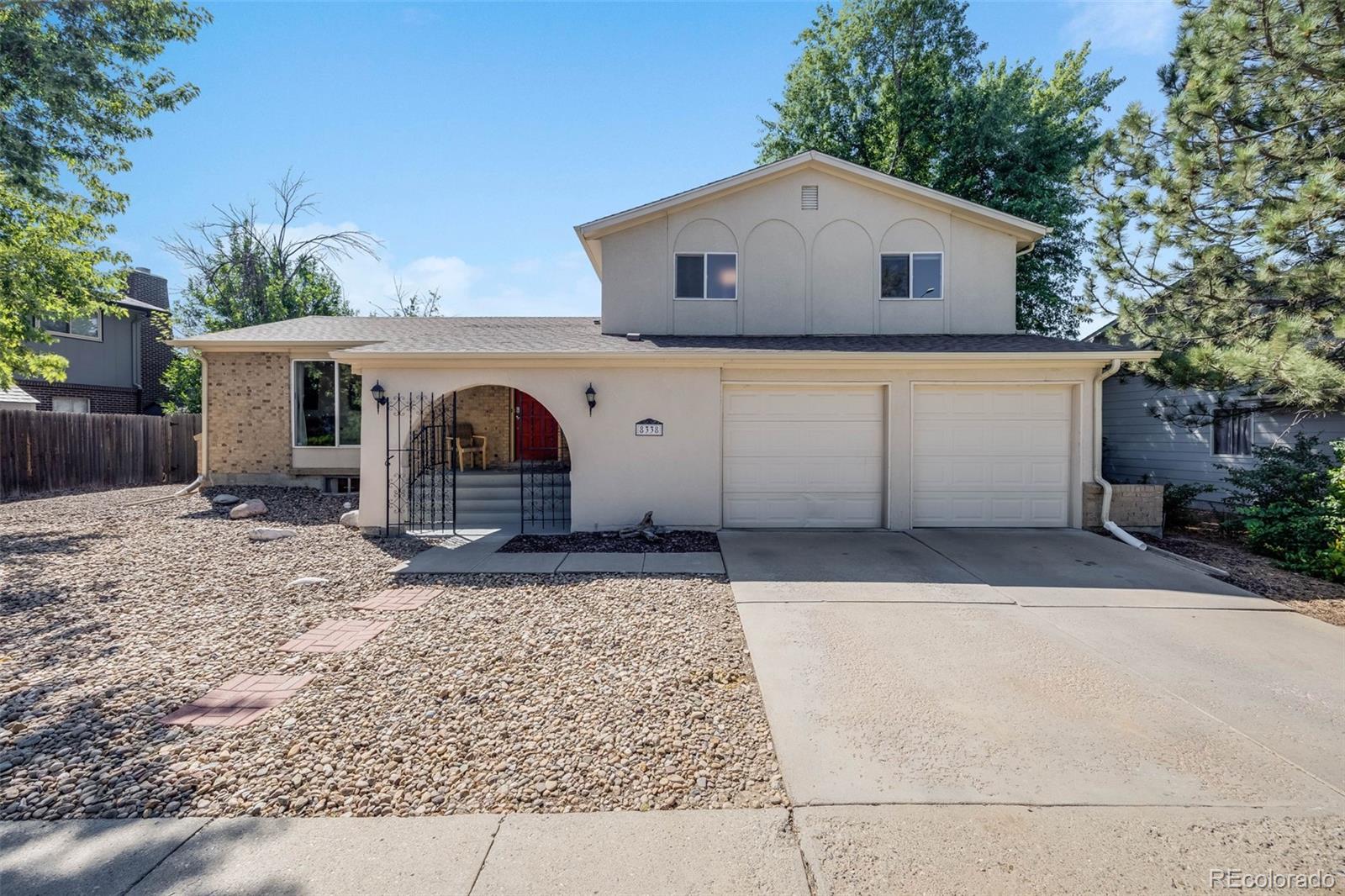 8338  Quay Drive, arvada MLS: 1629935 Beds: 5 Baths: 3 Price: $625,000