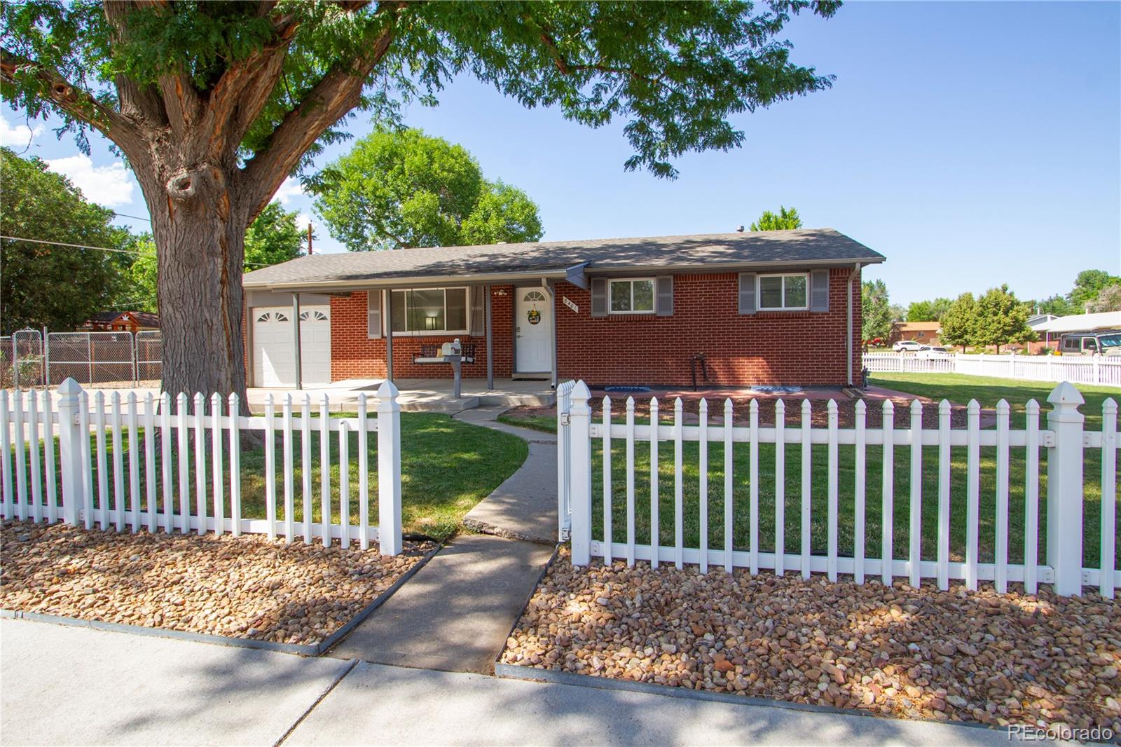 8401  Benton Street, arvada MLS: 9608137 Beds: 5 Baths: 2 Price: $550,000