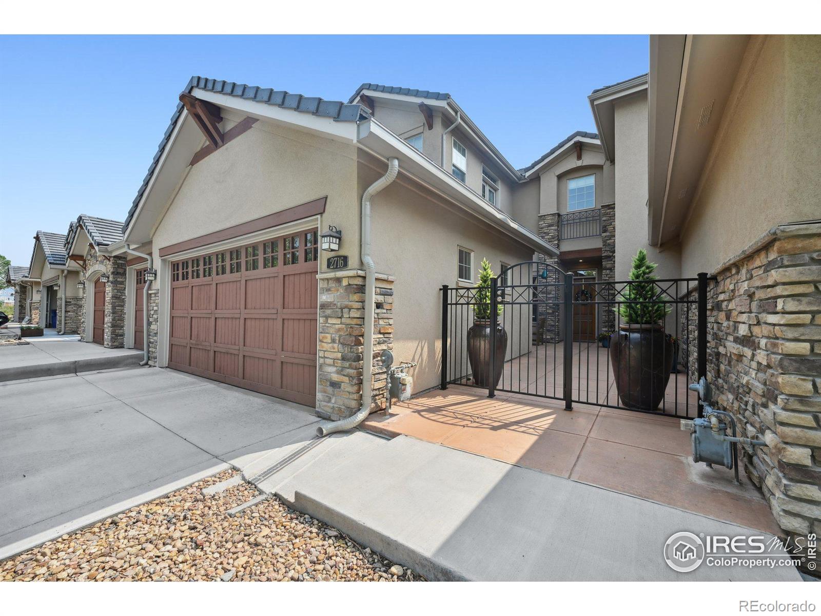 2716  Calmante Place, superior MLS: 4567891015478 Beds: 4 Baths: 4 Price: $1,000,000