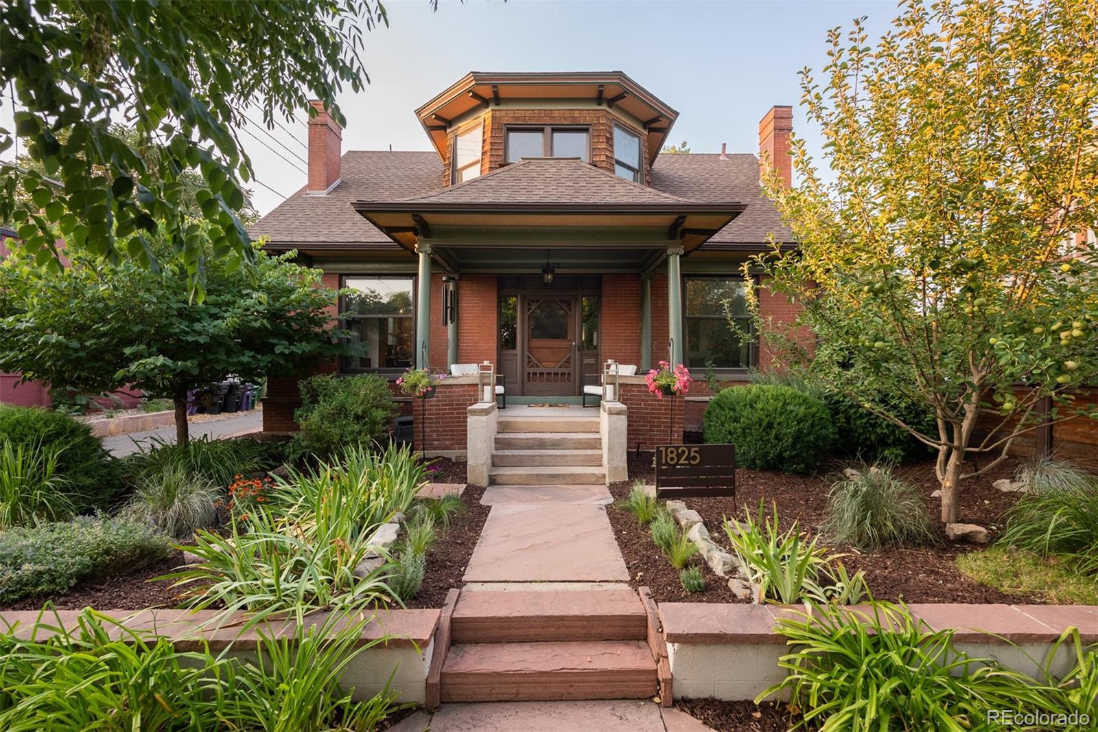 1825 E 25th Avenue, denver MLS: 8330428 Beds: 5 Baths: 2 Price: $944,900