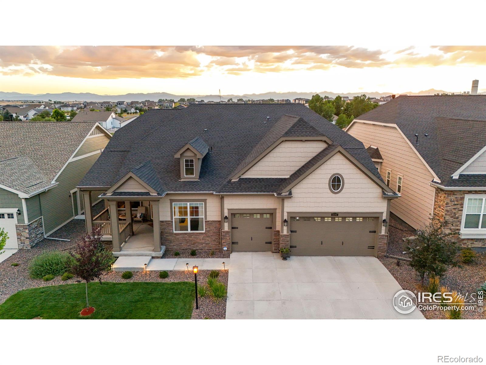 15797  Valentia Street, thornton MLS: 4567891015682 Beds: 3 Baths: 3 Price: $995,000