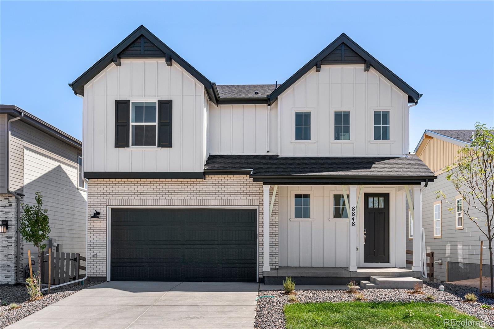 8848  Whiteclover Street, littleton MLS: 8747085 Beds: 3 Baths: 3 Price: $688,990