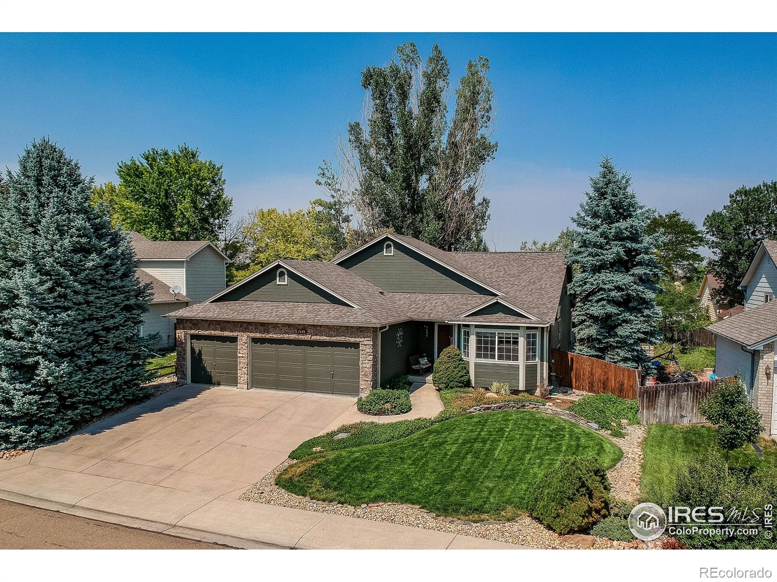 1646  Cedarwood Drive, longmont MLS: 4567891015759 Beds: 5 Baths: 3 Price: $719,000