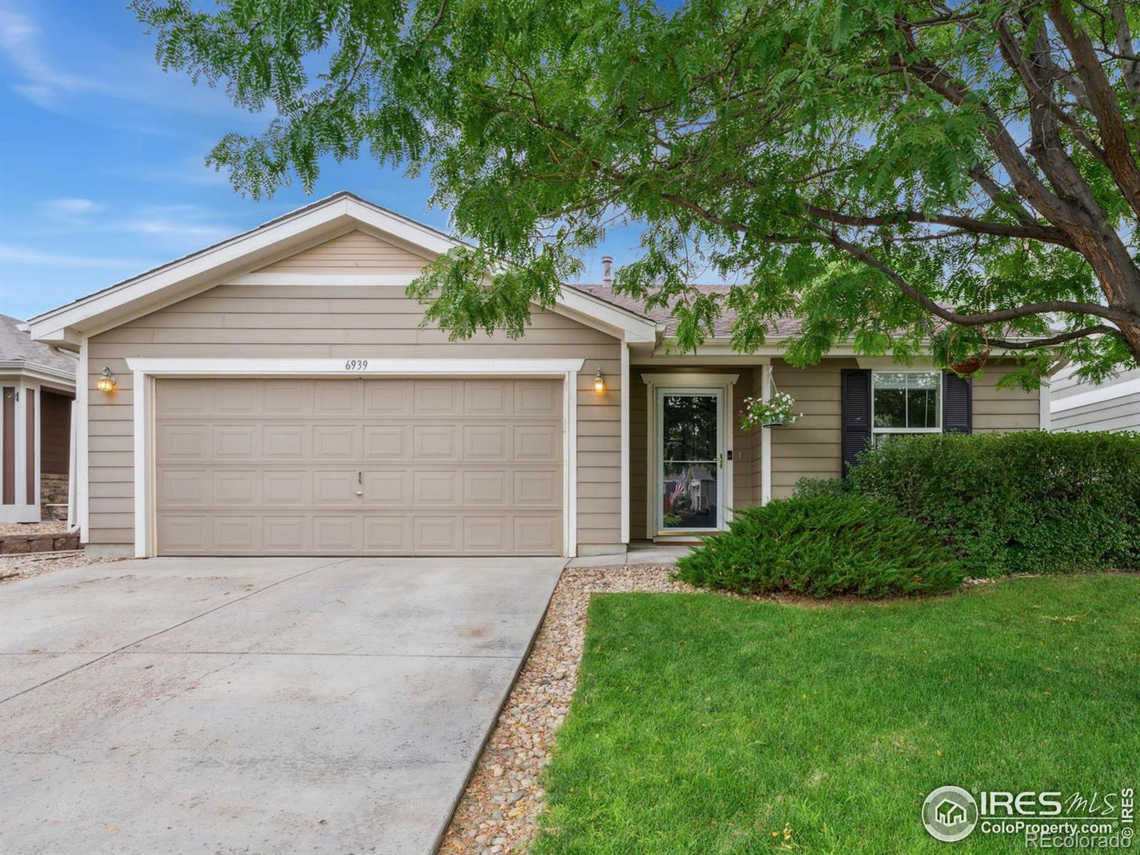 6939  Rosemont Court, fort collins MLS: 4567891015772 Beds: 2 Baths: 2 Price: $460,000