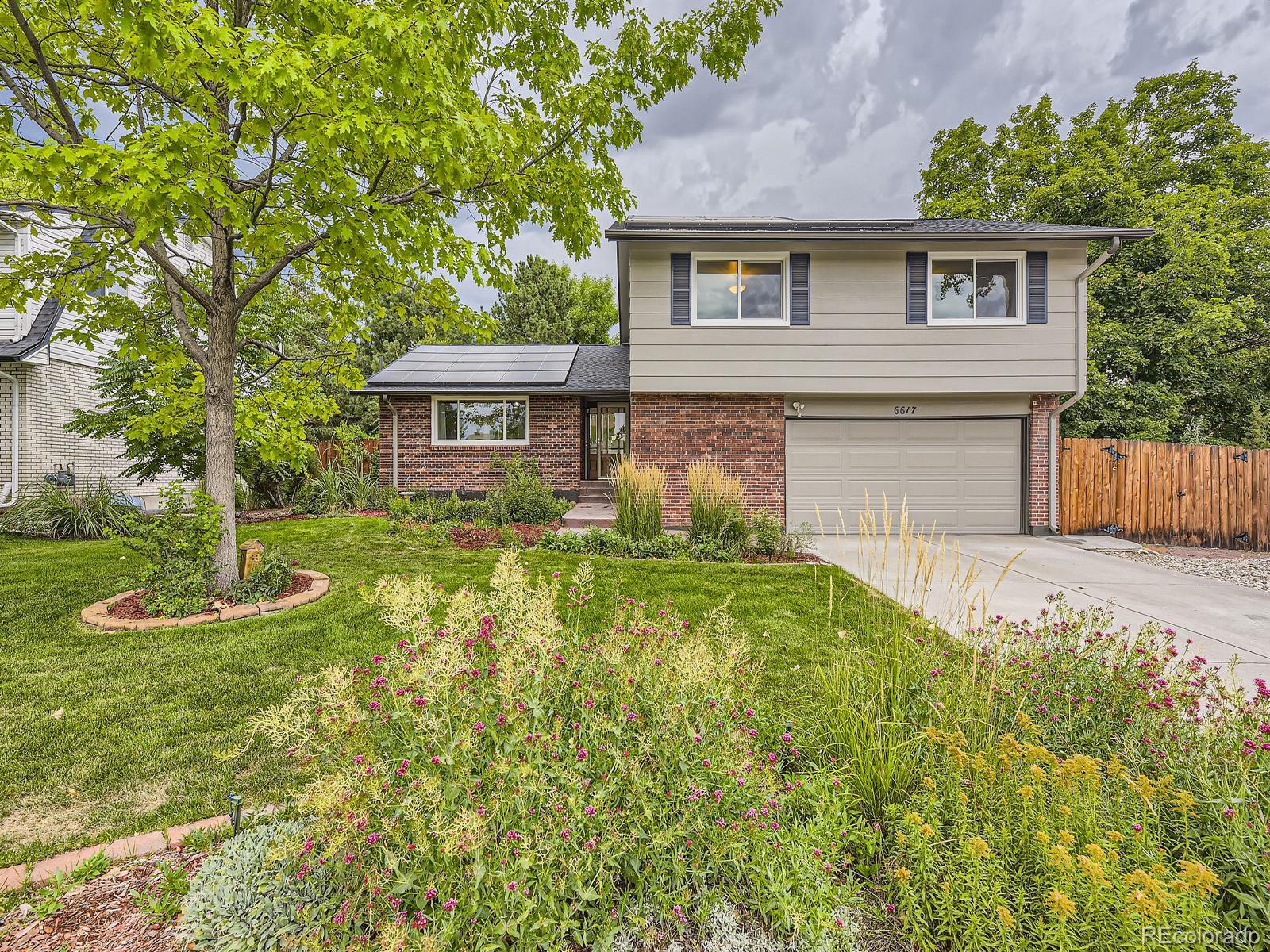 6617 W Arbor Drive, littleton MLS: 5587715 Beds: 4 Baths: 3 Price: $715,000