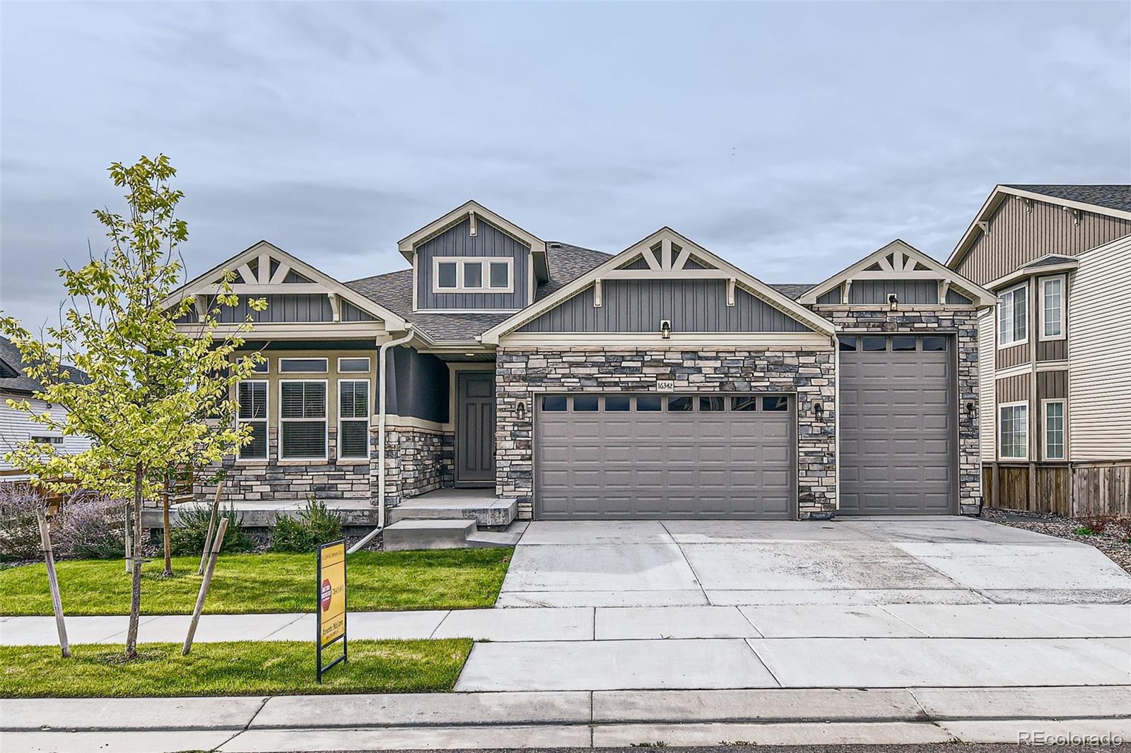 16342 E 109th Avenue, commerce city MLS: 7769340 Beds: 5 Baths: 4 Price: $800,000