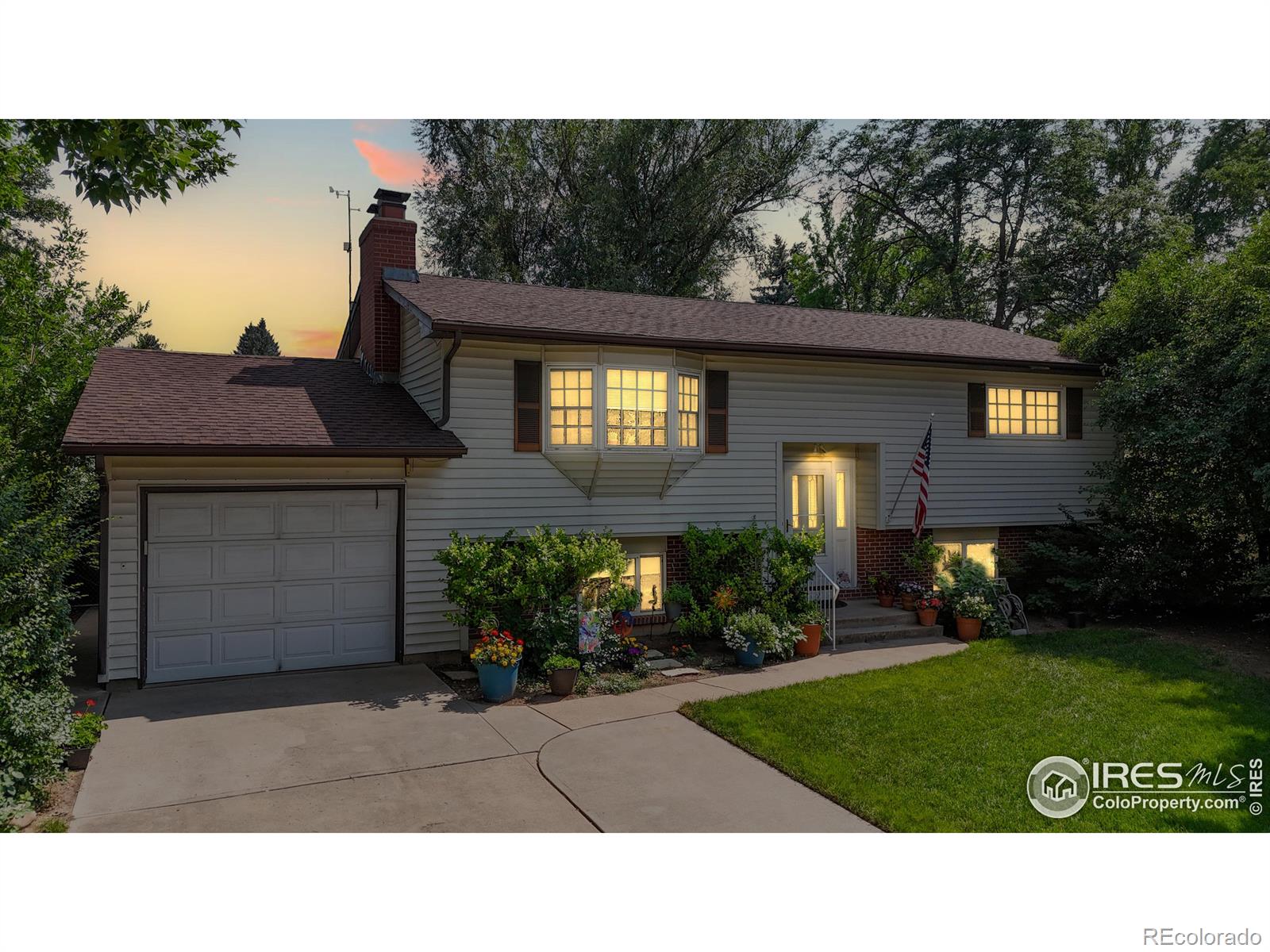 1705  Springfield Drive, fort collins MLS: 4567891015827 Beds: 4 Baths: 2 Price: $575,000