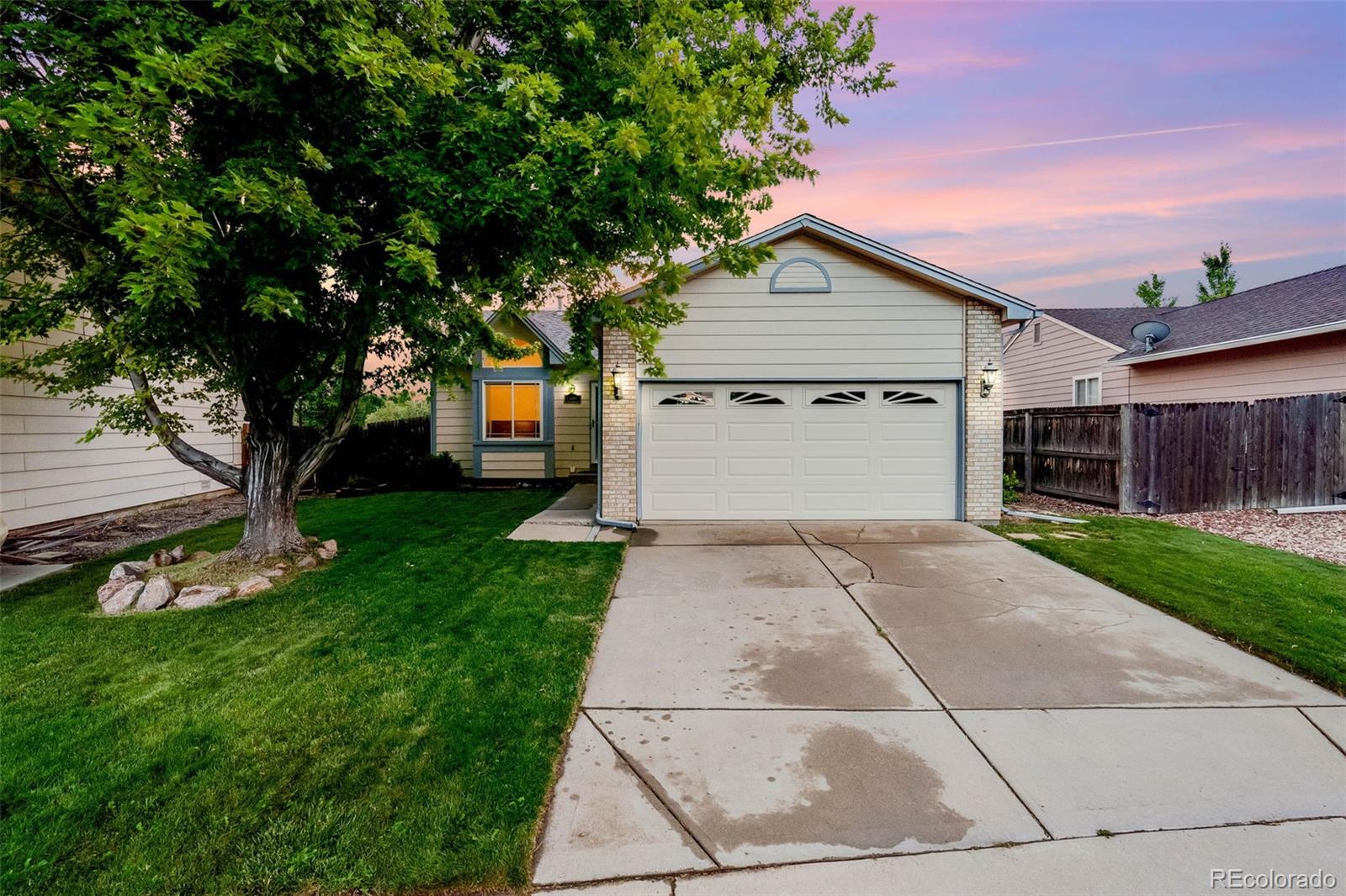 13004  Grove Way, broomfield MLS: 7115164 Beds: 3 Baths: 2 Price: $525,000