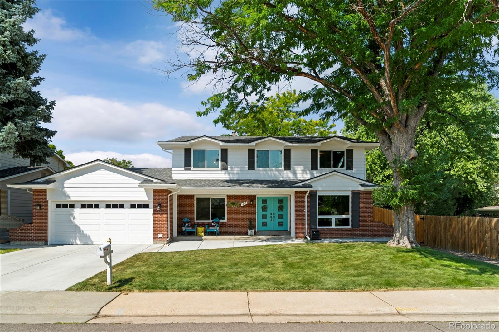 4045 s willow way, Denver sold home. Closed on 2024-10-25 for $759,000.