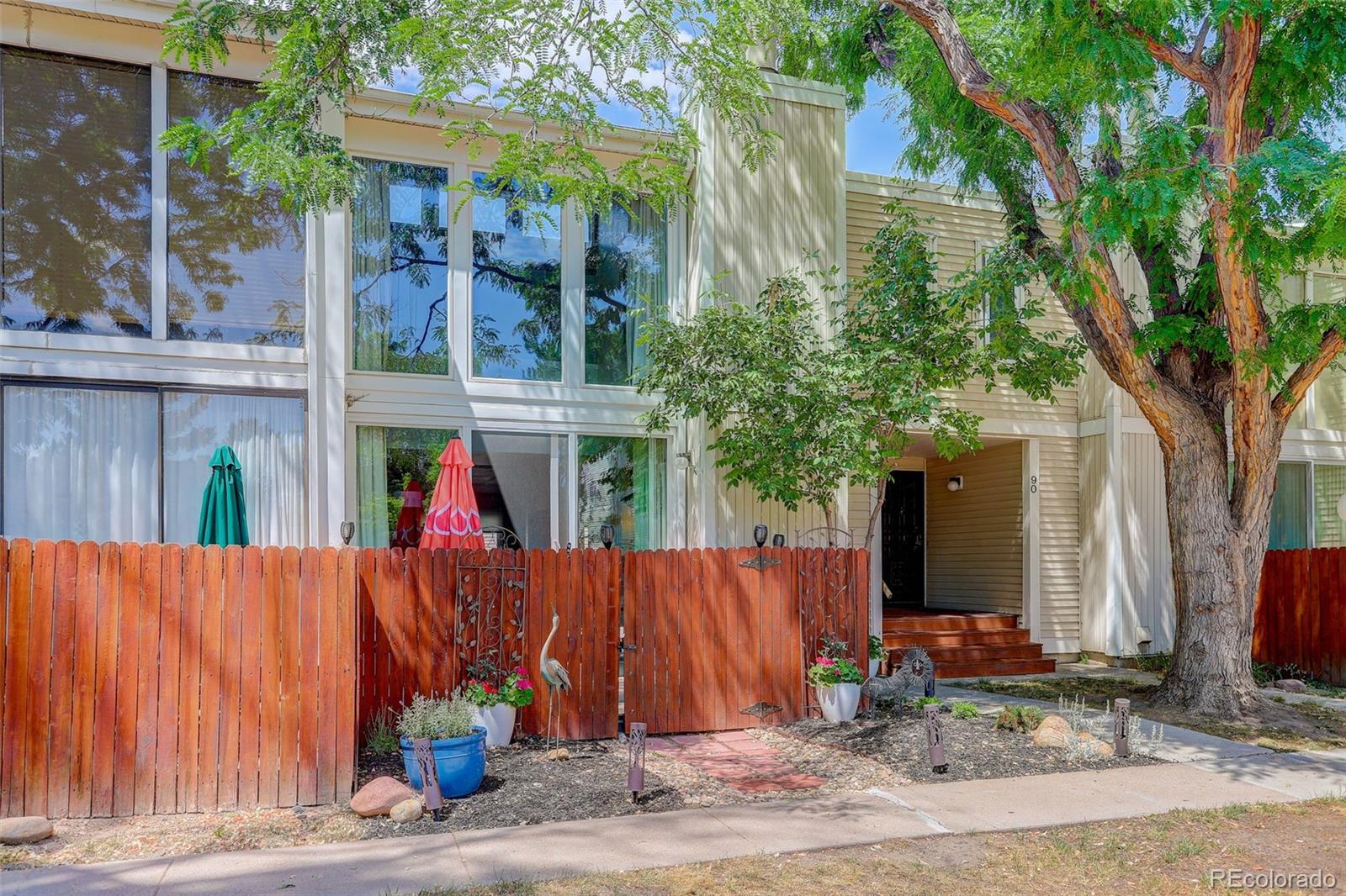 1050 S Monaco Parkway 92, Denver  MLS: 5136738 Beds: 3 Baths: 3 Price: $419,000