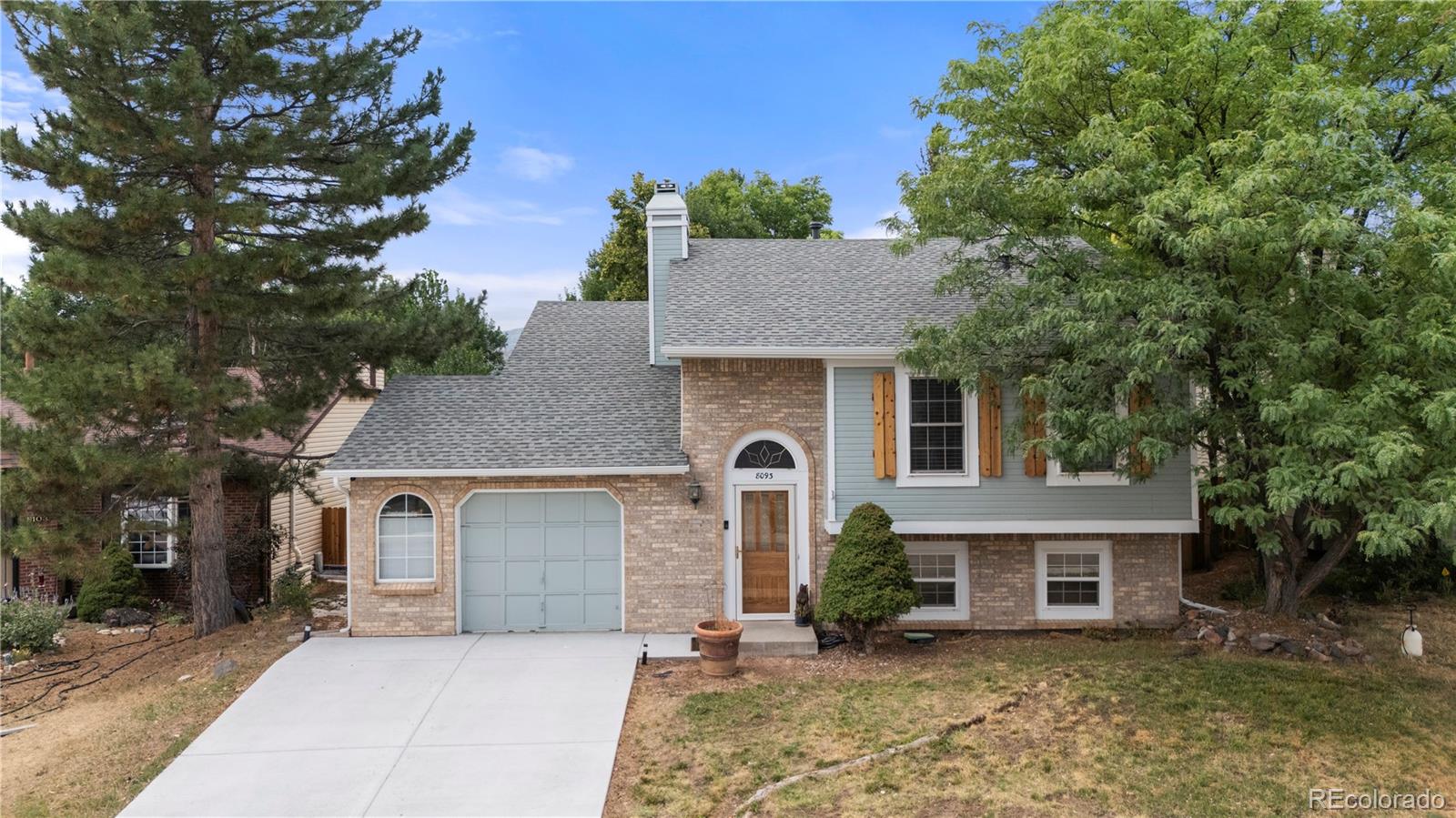 8093 s garrison way, Littleton sold home. Closed on 2024-09-30 for $590,000.