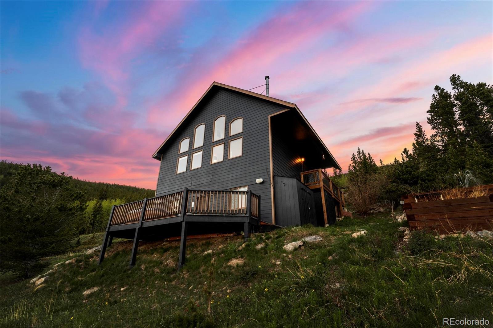 30  nebraska drive, Idaho Springs sold home. Closed on 2024-09-19 for $705,000.