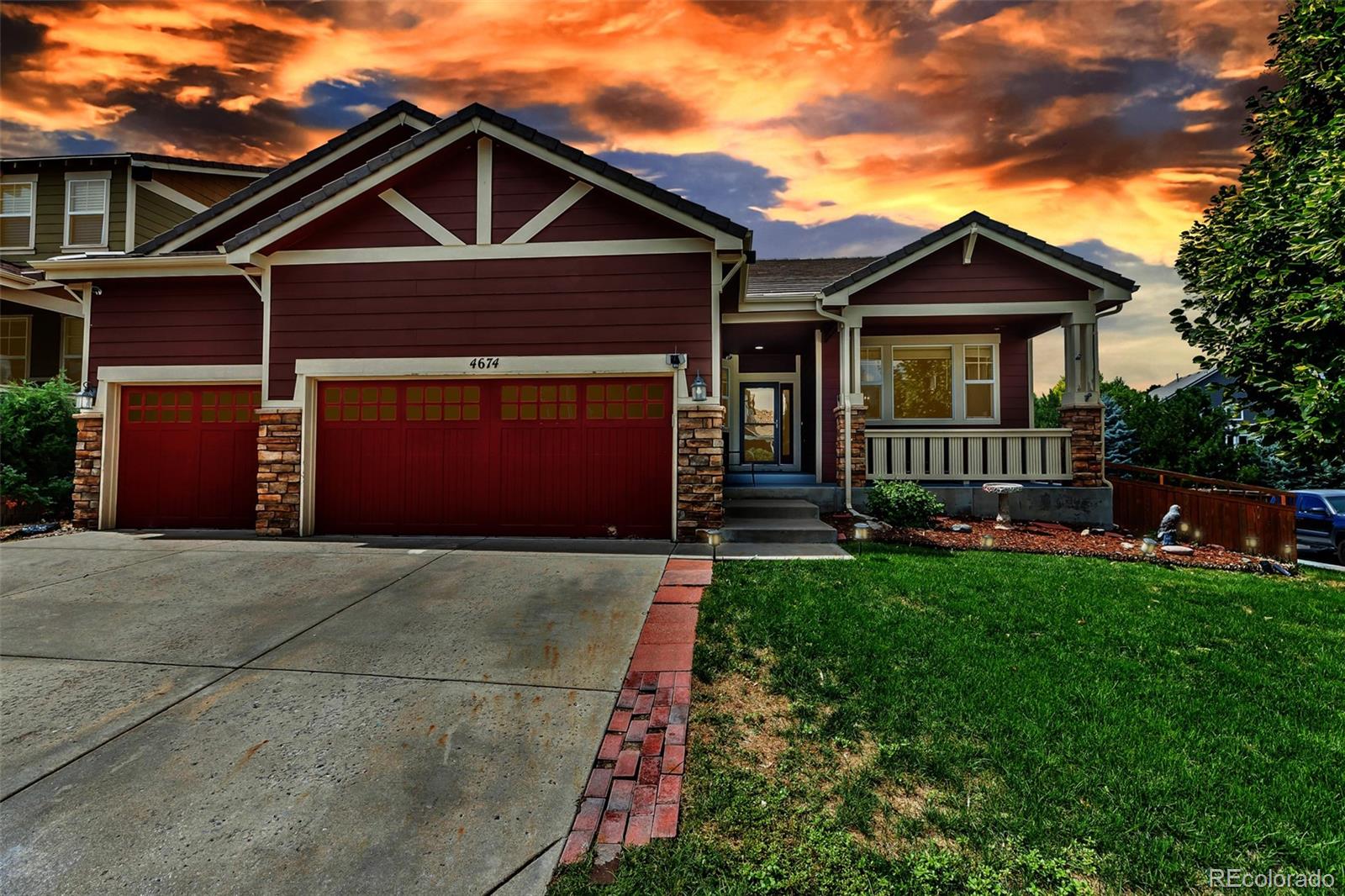 4674  Heartwood Way, castle rock MLS: 4502310 Beds: 4 Baths: 3 Price: $625,000