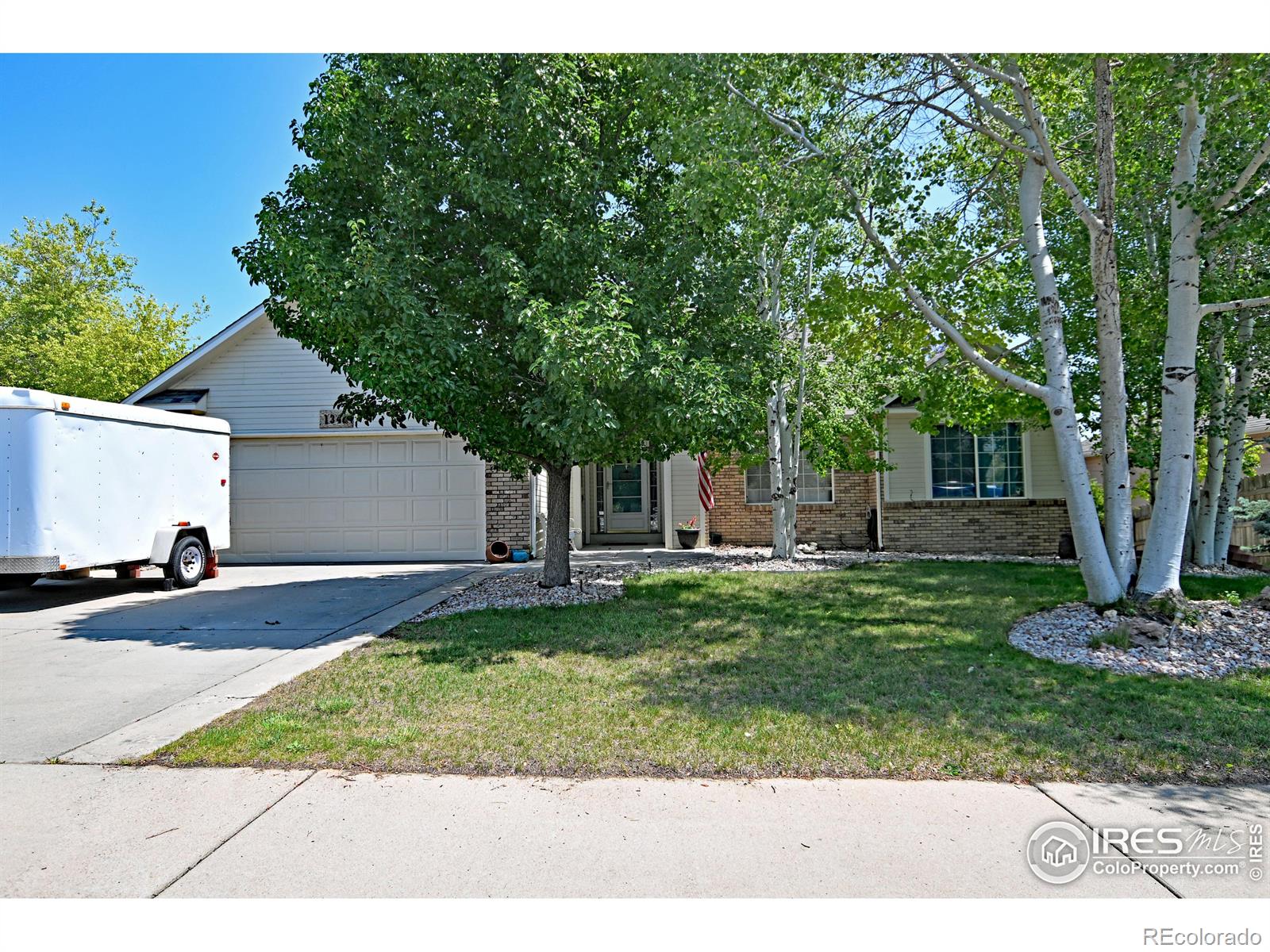 1342  52nd Ave Ct, greeley MLS: 4567891016067 Beds: 4 Baths: 3 Price: $529,900