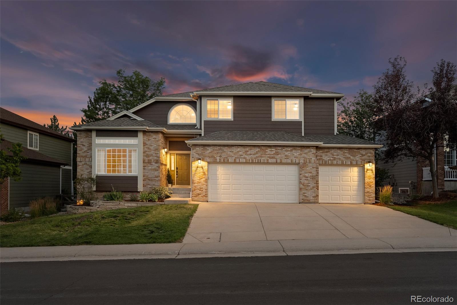 7059  Turweston Lane, castle pines MLS: 3305262 Beds: 5 Baths: 3 Price: $930,000