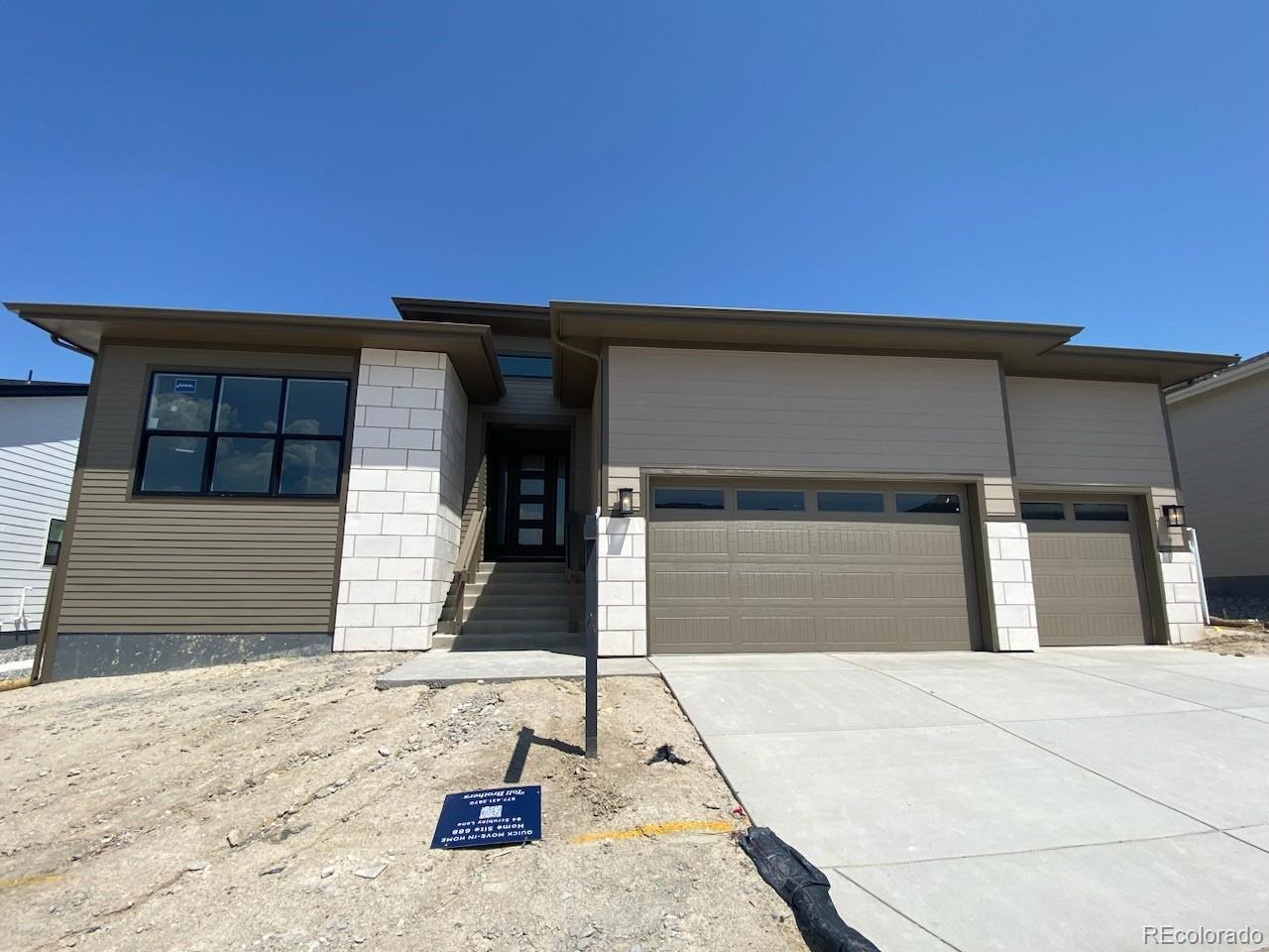 94  Scrubjay Lane, castle rock MLS: 3968450 Beds: 3 Baths: 3 Price: $920,000