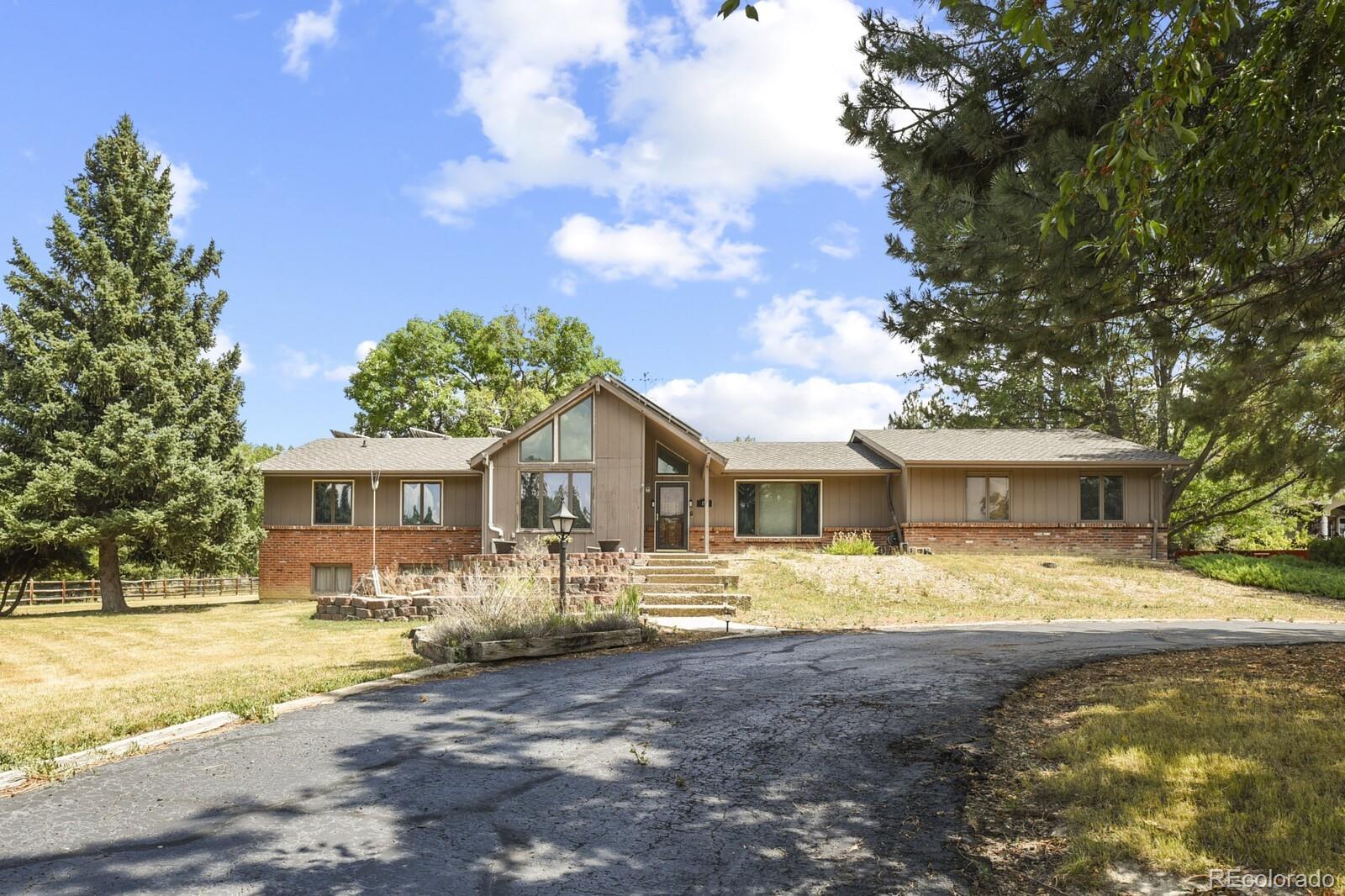 156  Barcelona Drive, boulder MLS: 6622397 Beds: 6 Baths: 4 Price: $1,450,000