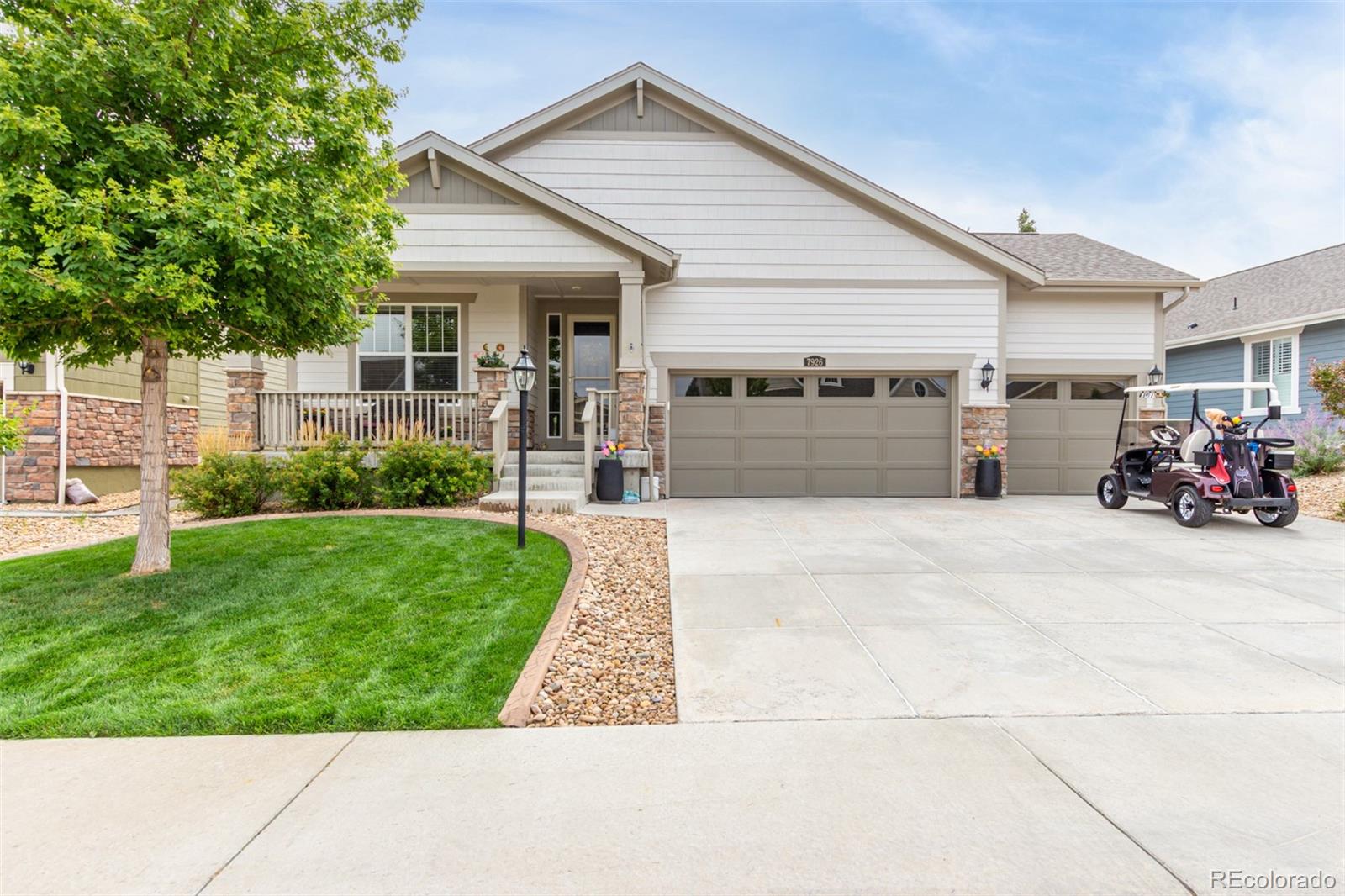 7926 E 152nd Drive, thornton MLS: 5602562 Beds: 2 Baths: 3 Price: $673,000