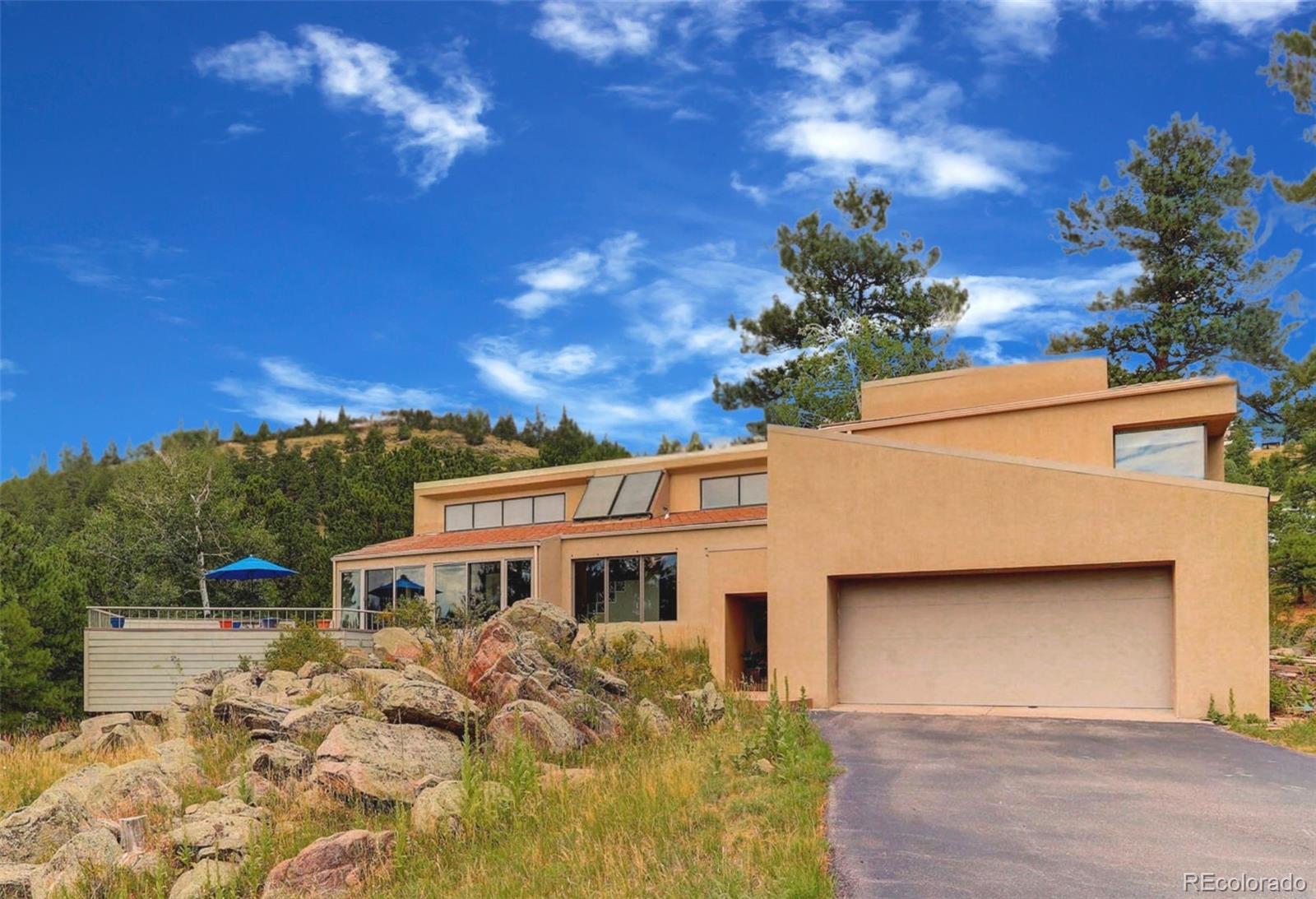 2125  stonecrop way, Golden sold home. Closed on 2024-11-06 for $1,100,000.