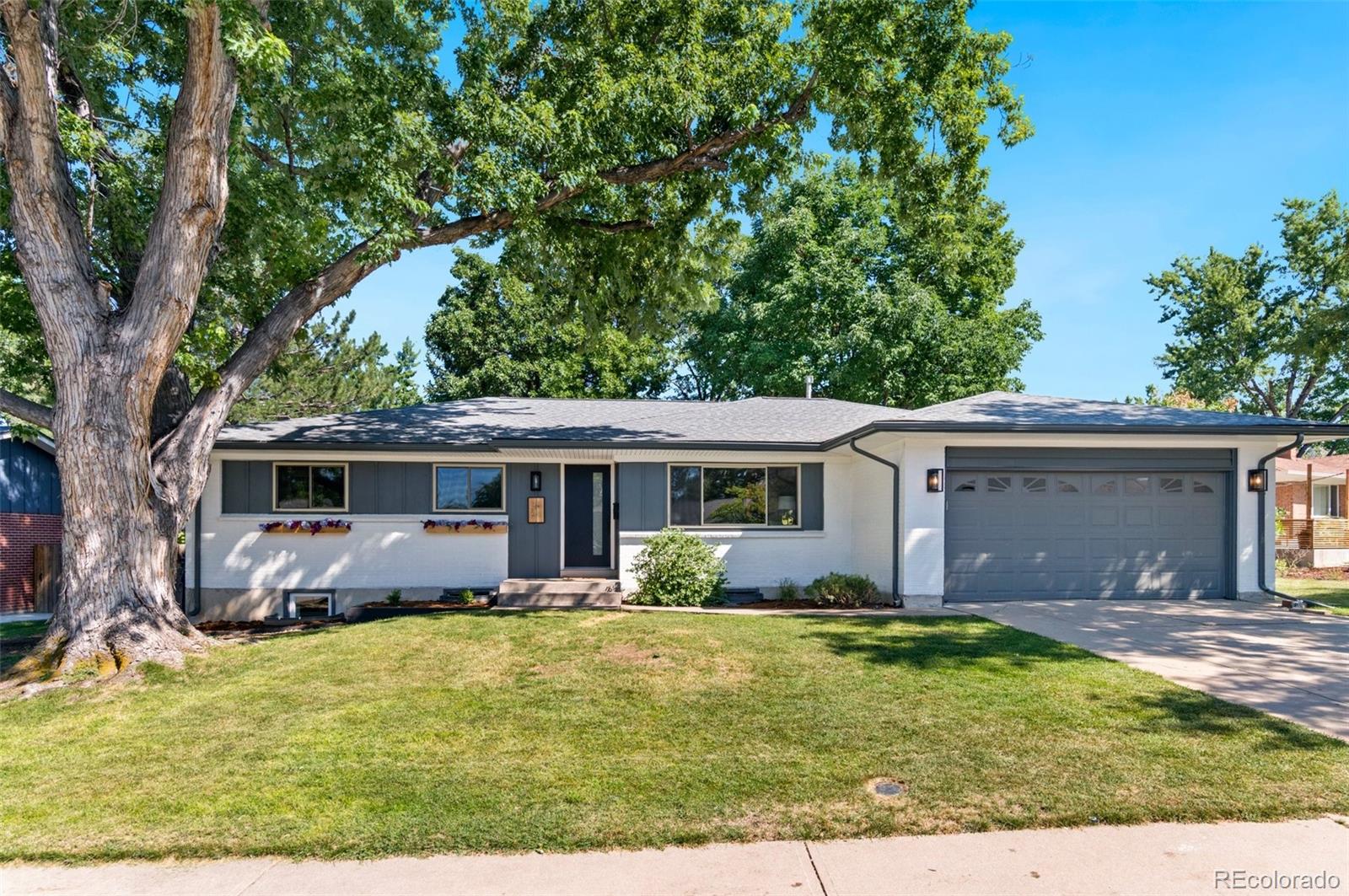 3064 s niagara way, Denver sold home. Closed on 2024-10-09 for $869,000.