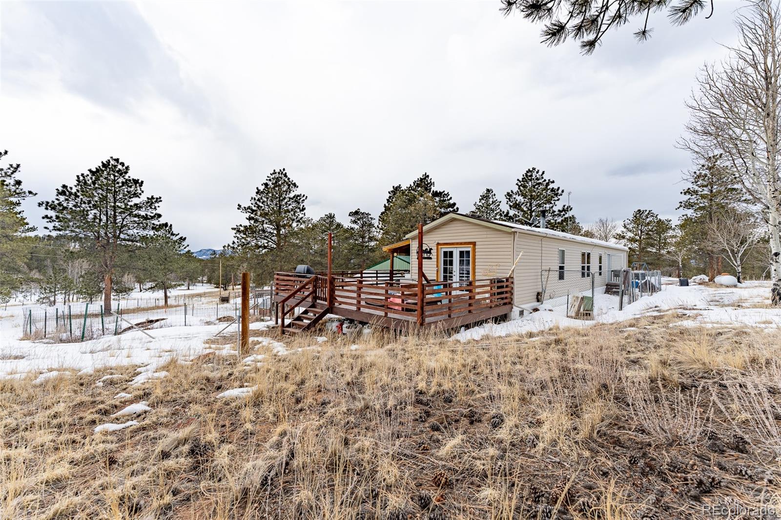 934 trail creek road, Lake George sold home. Closed on 2024-12-11 for $400,000.