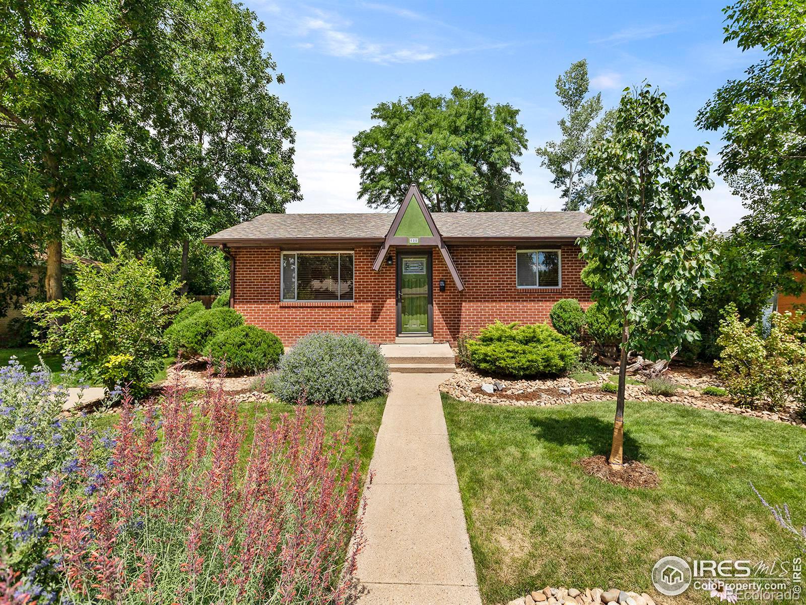 600  Columbia Road, fort collins MLS: 4567891016542 Beds: 4 Baths: 2 Price: $479,000