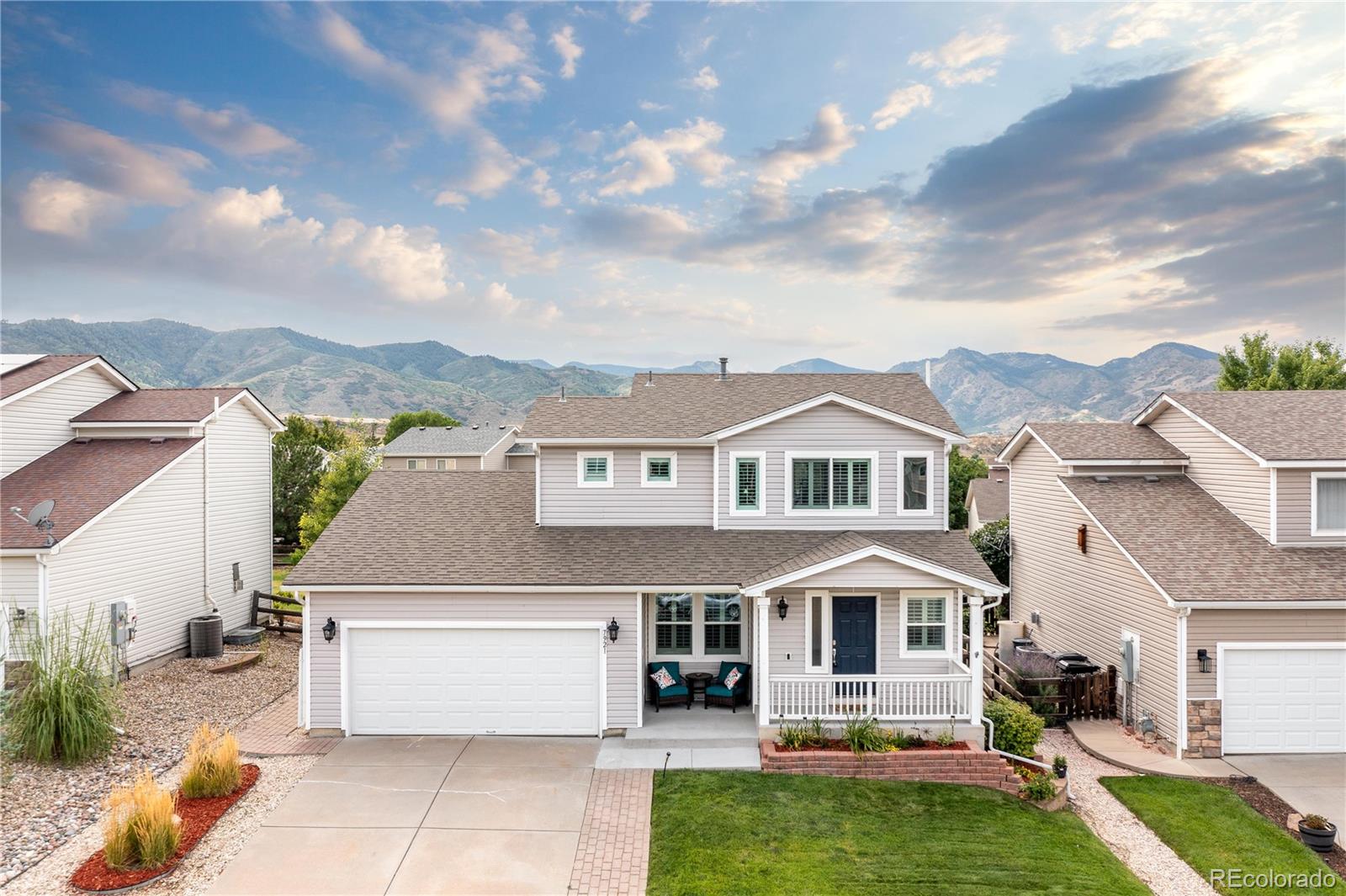 7921  Cougar Lane, littleton MLS: 6788809 Beds: 4 Baths: 4 Price: $659,999