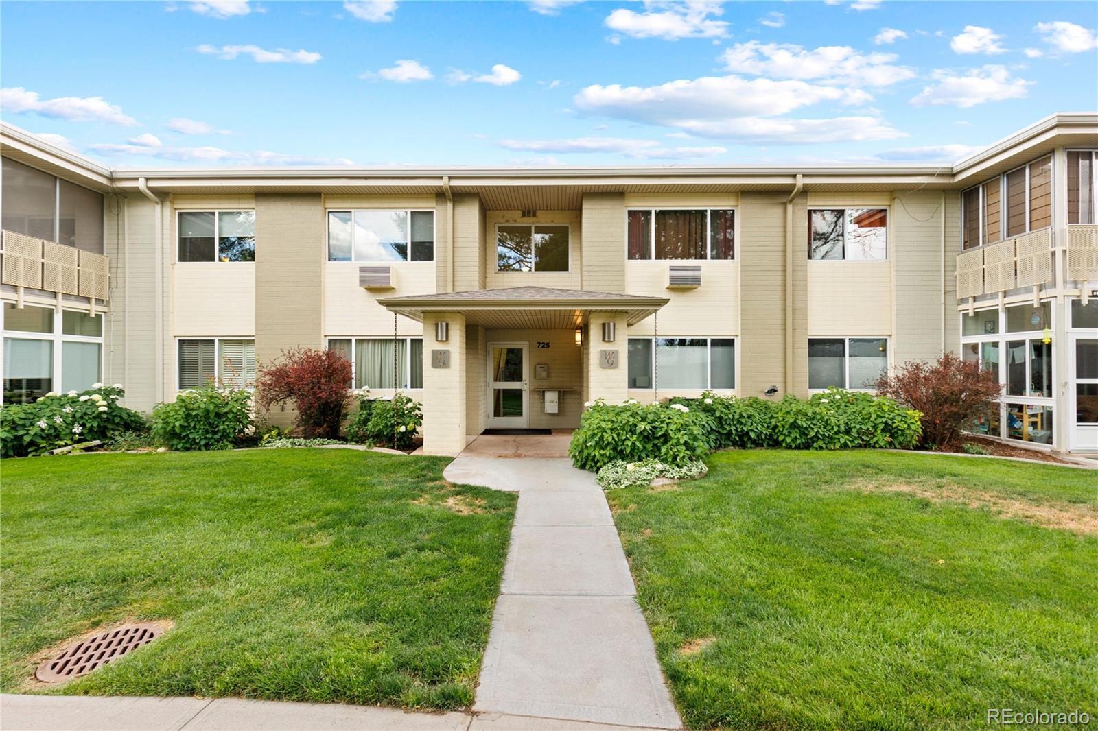 725 S Clinton Street 14A, Denver  MLS: 6034027 Beds: 2 Baths: 1 Price: $150,000