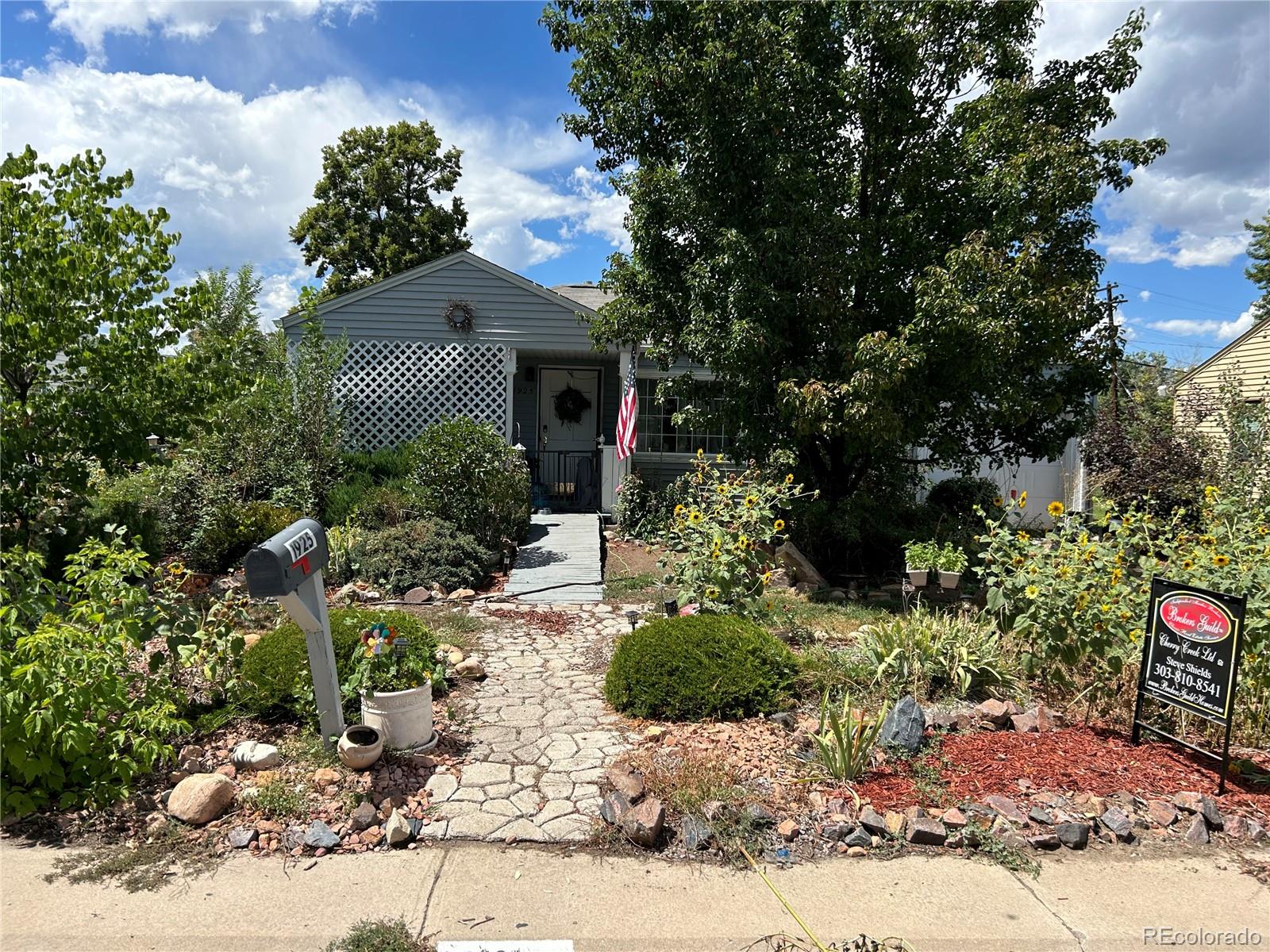 1925 S Hazel Court, denver MLS: 3812389 Beds: 2 Baths: 1 Price: $379,900