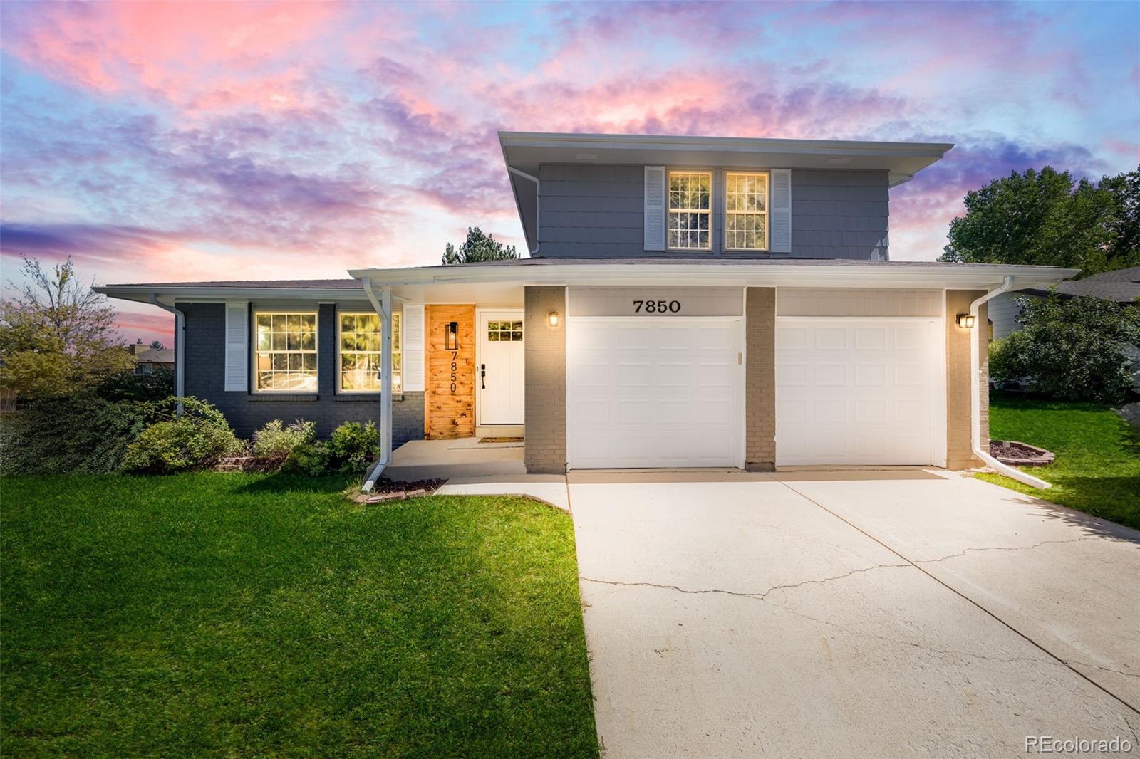 7850  Dover Court, arvada MLS: 4465365 Beds: 4 Baths: 4 Price: $749,900