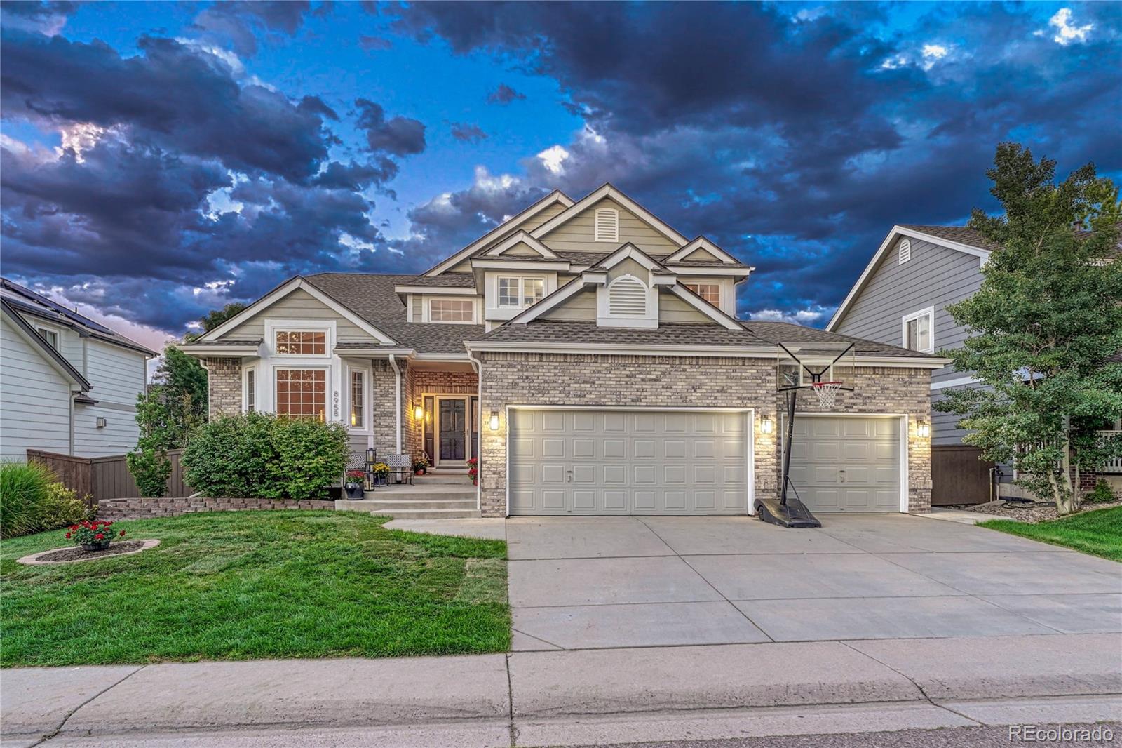 8958  Forrest Drive, highlands ranch MLS: 7587226 Beds: 5 Baths: 4 Price: $934,000