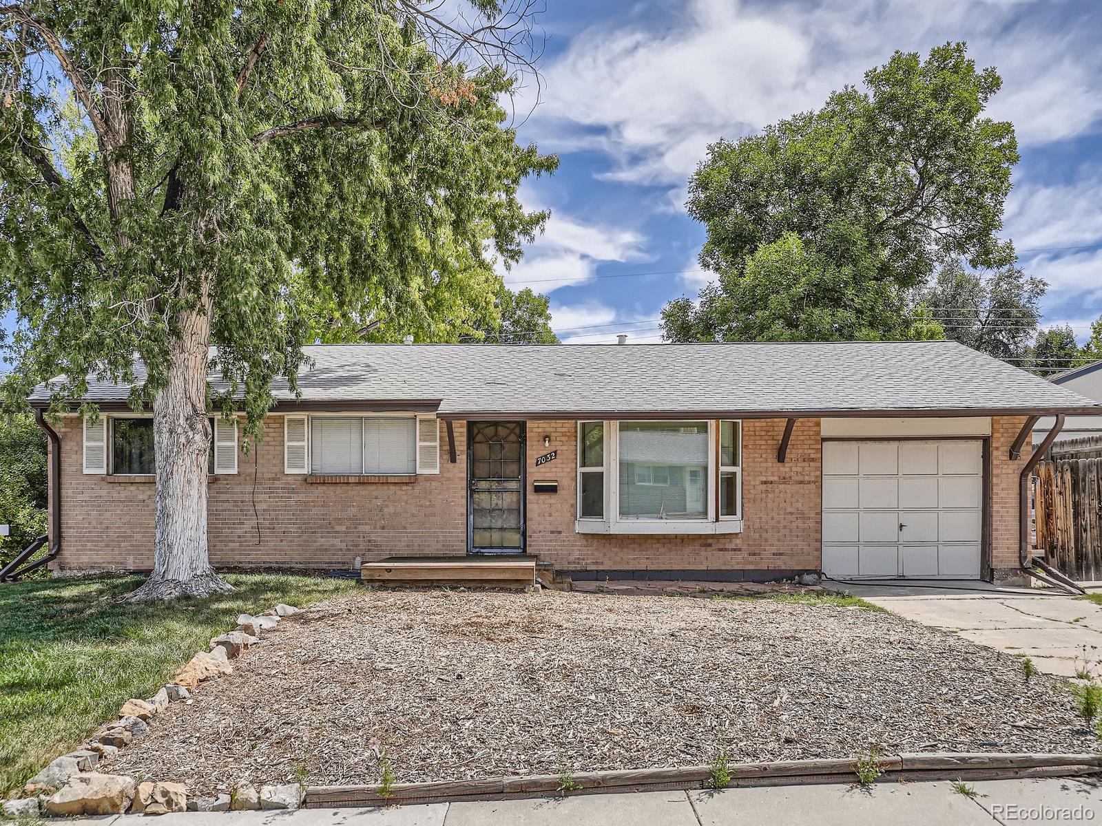 7032 S Dexter Street, centennial MLS: 9147212 Beds: 3 Baths: 1 Price: $430,000