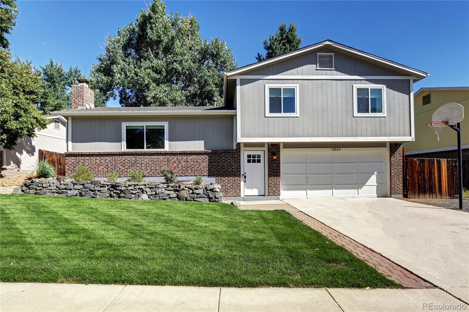 13803 w 68th avenue, Arvada sold home. Closed on 2024-10-01 for $607,500.