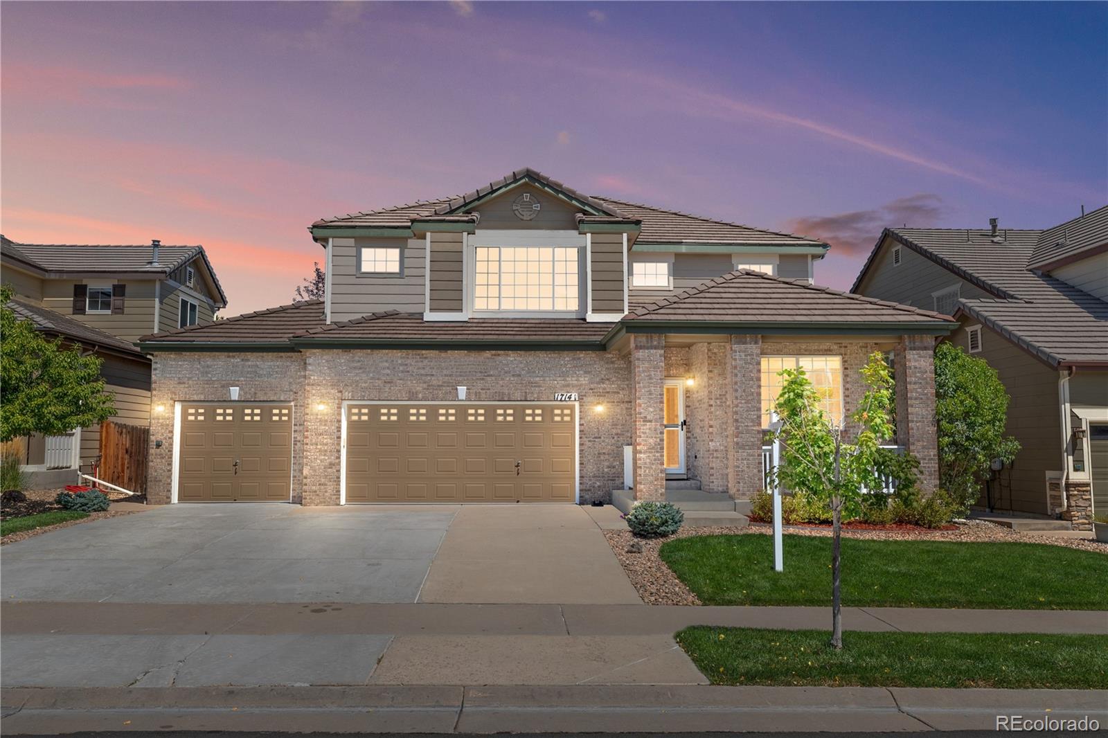 17141  Moorside Drive, parker MLS: 4128384 Beds: 5 Baths: 4 Price: $689,900