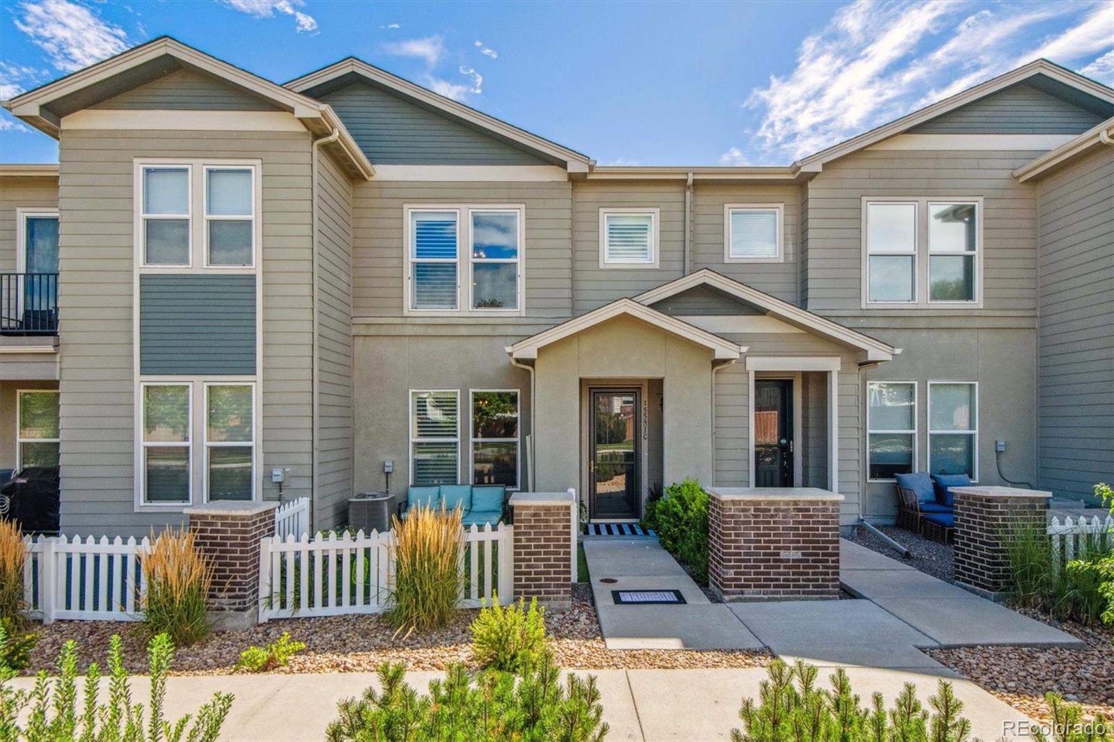 15581 W 64th Place C, Arvada  MLS: 4915328 Beds: 3 Baths: 3 Price: $565,000