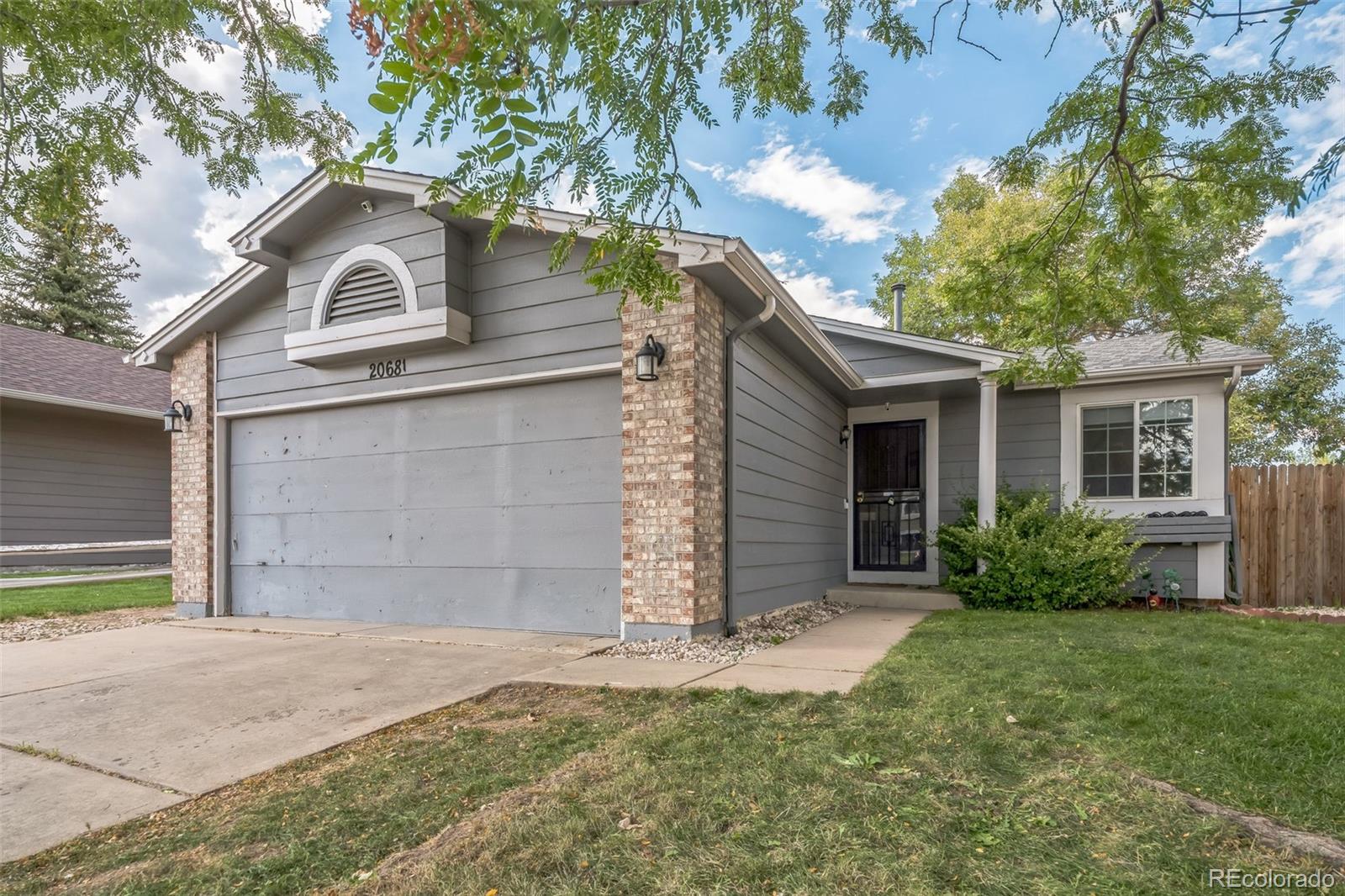 20681 E Scott Circle, denver MLS: 8340602 Beds: 2 Baths: 2 Price: $398,000