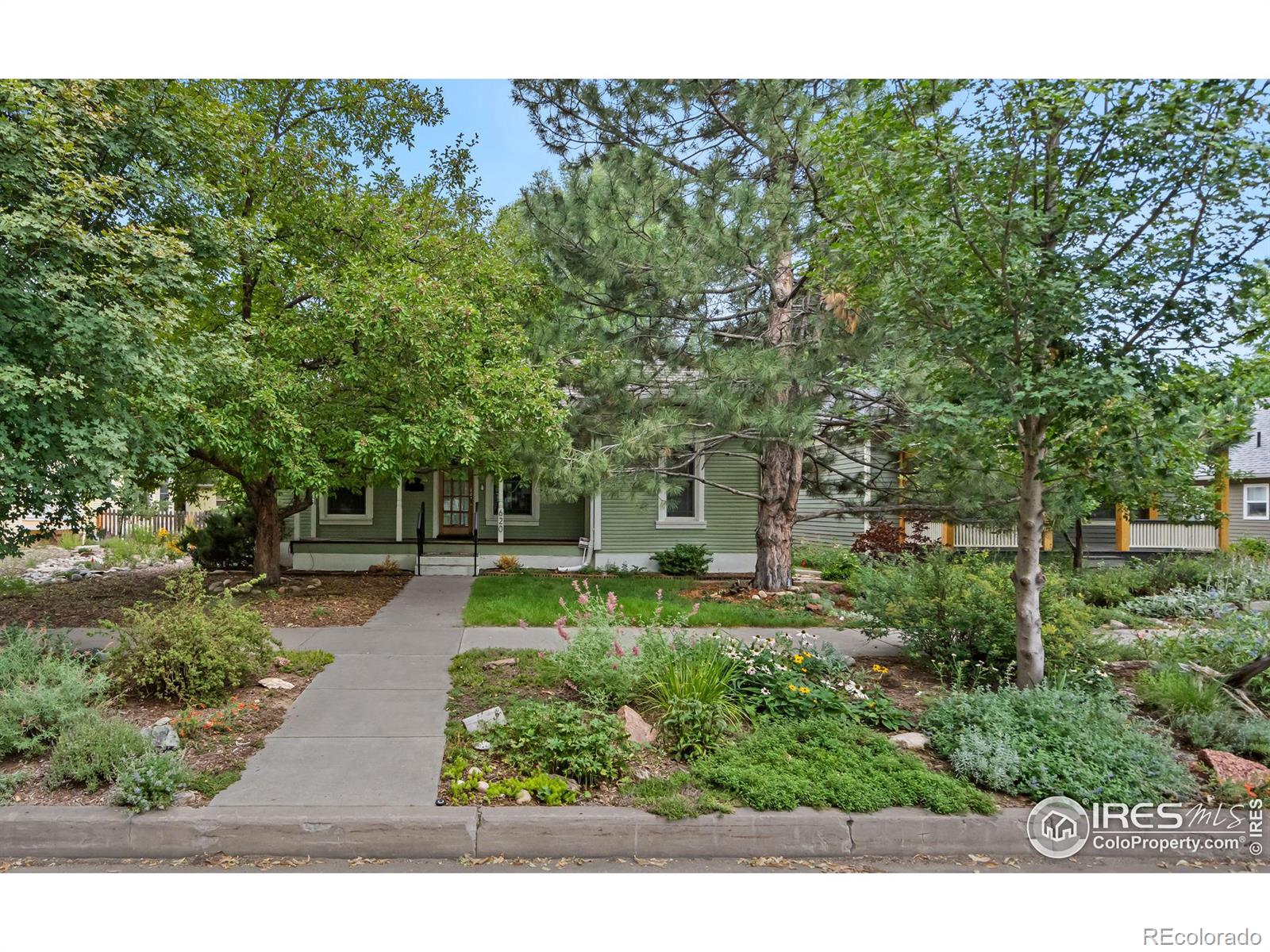 620  Smith Street, fort collins MLS: 4567891016883 Beds: 2 Baths: 2 Price: $820,000