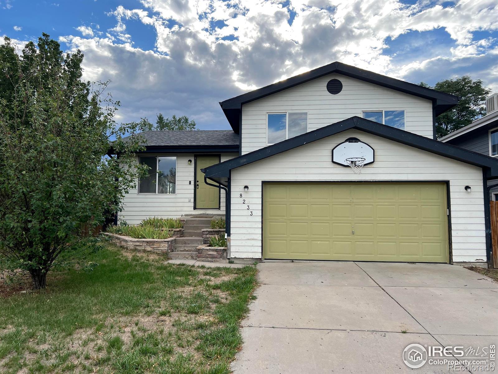 8233  Medicine Bow Circle, fort collins MLS: 4567891016898 Beds: 3 Baths: 3 Price: $390,000