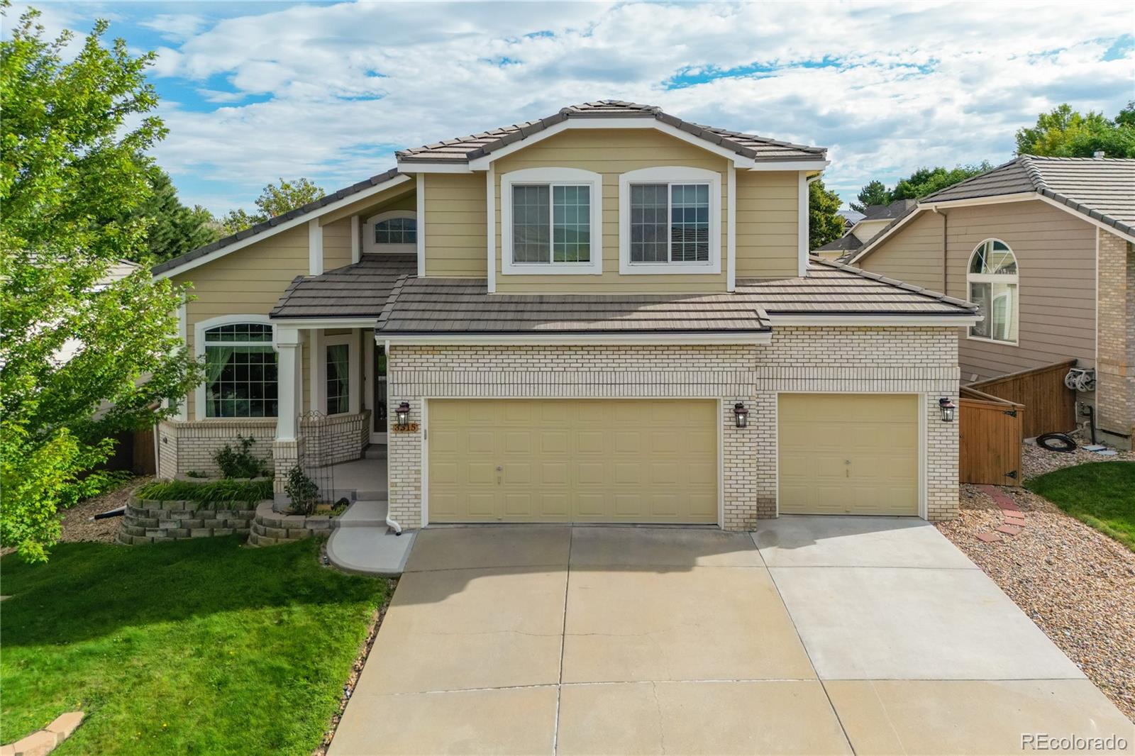 3315  White Oak Lane, highlands ranch MLS: 7749612 Beds: 3 Baths: 4 Price: $735,000