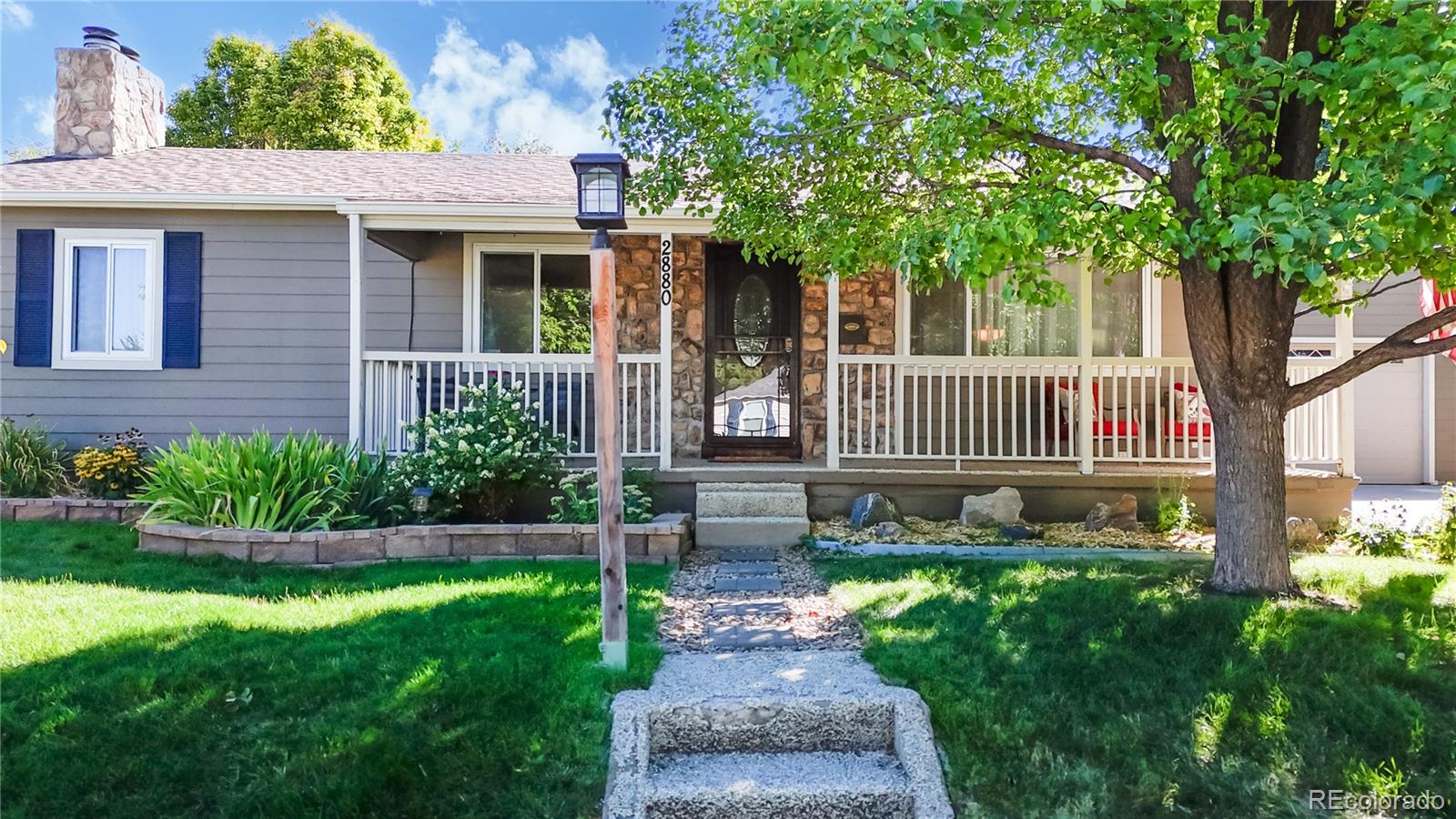 2880 s kearney street, Denver sold home. Closed on 2024-11-01 for $559,300.