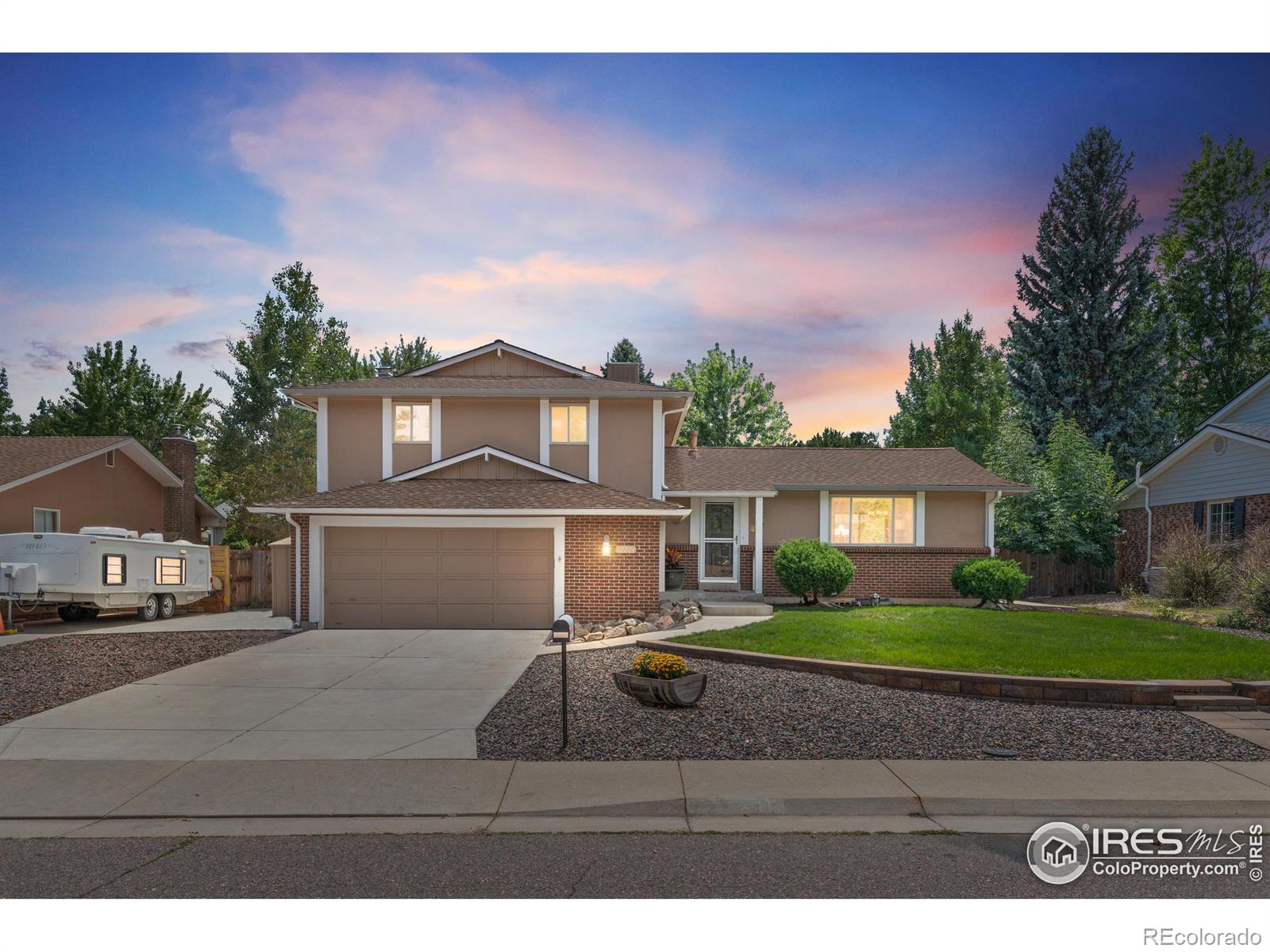 12224 W 68th Place, arvada MLS: 4567891017118 Beds: 3 Baths: 3 Price: $650,000