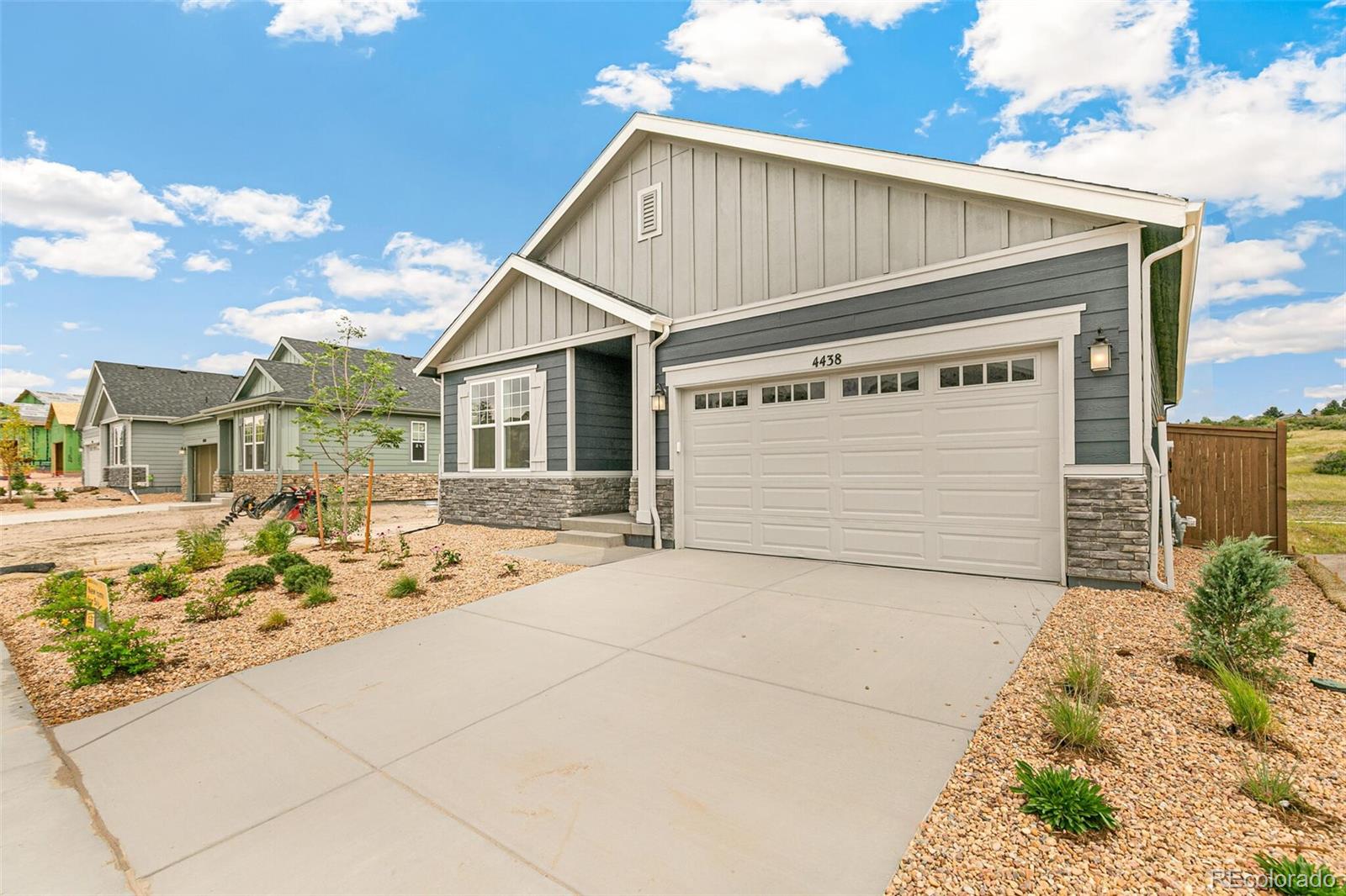 4438  Soapberry Place, castle rock MLS: 2700497 Beds: 2 Baths: 2 Price: $743,000