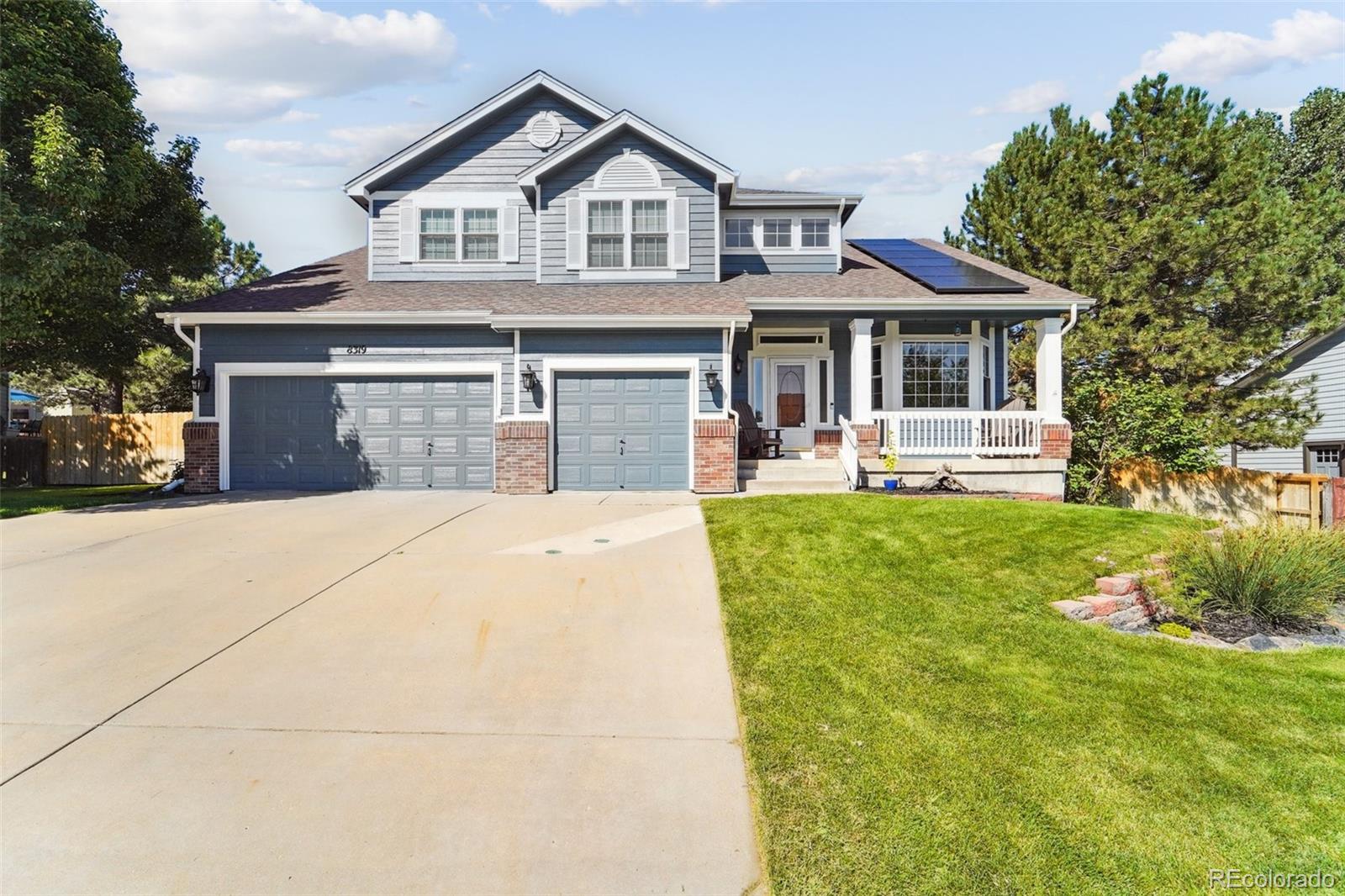 8319  Tabor Court, arvada MLS: 2799036 Beds: 4 Baths: 4 Price: $839,900