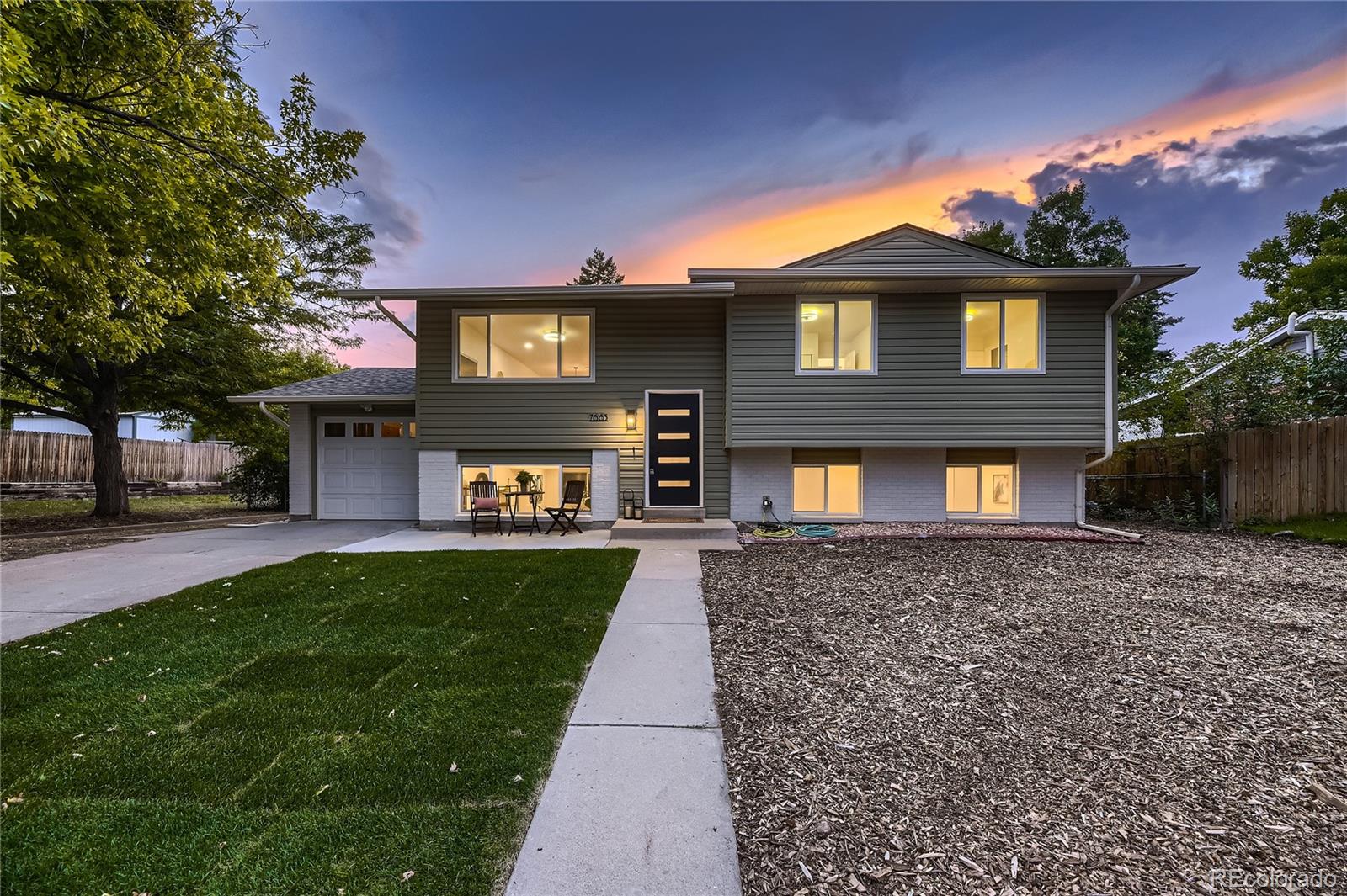 7683 S Vine Street, centennial MLS: 5575758 Beds: 5 Baths: 2 Price: $699,000