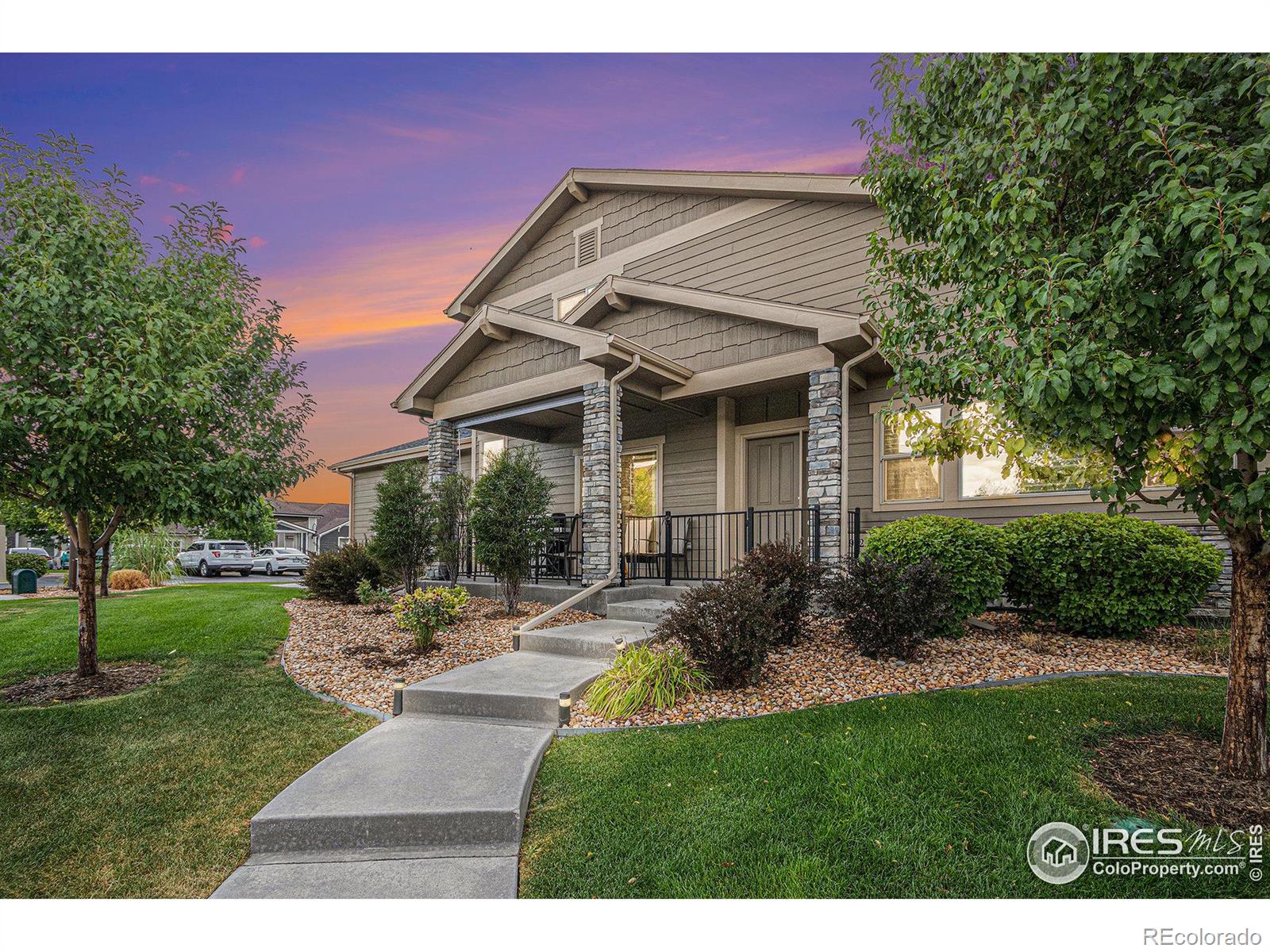 1962  Pikes Peak Drive, loveland MLS: 4567891017355 Beds: 2 Baths: 3 Price: $535,000