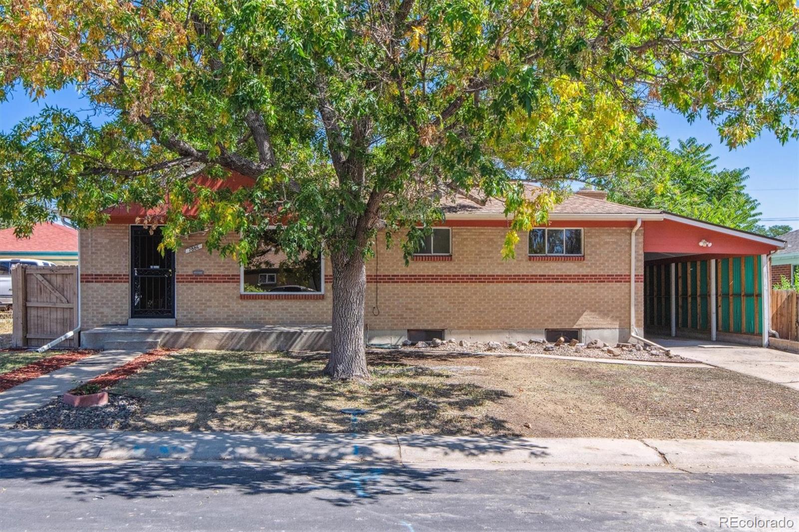 7886  Cyd Drive, denver MLS: 7974979 Beds: 4 Baths: 2 Price: $479,700
