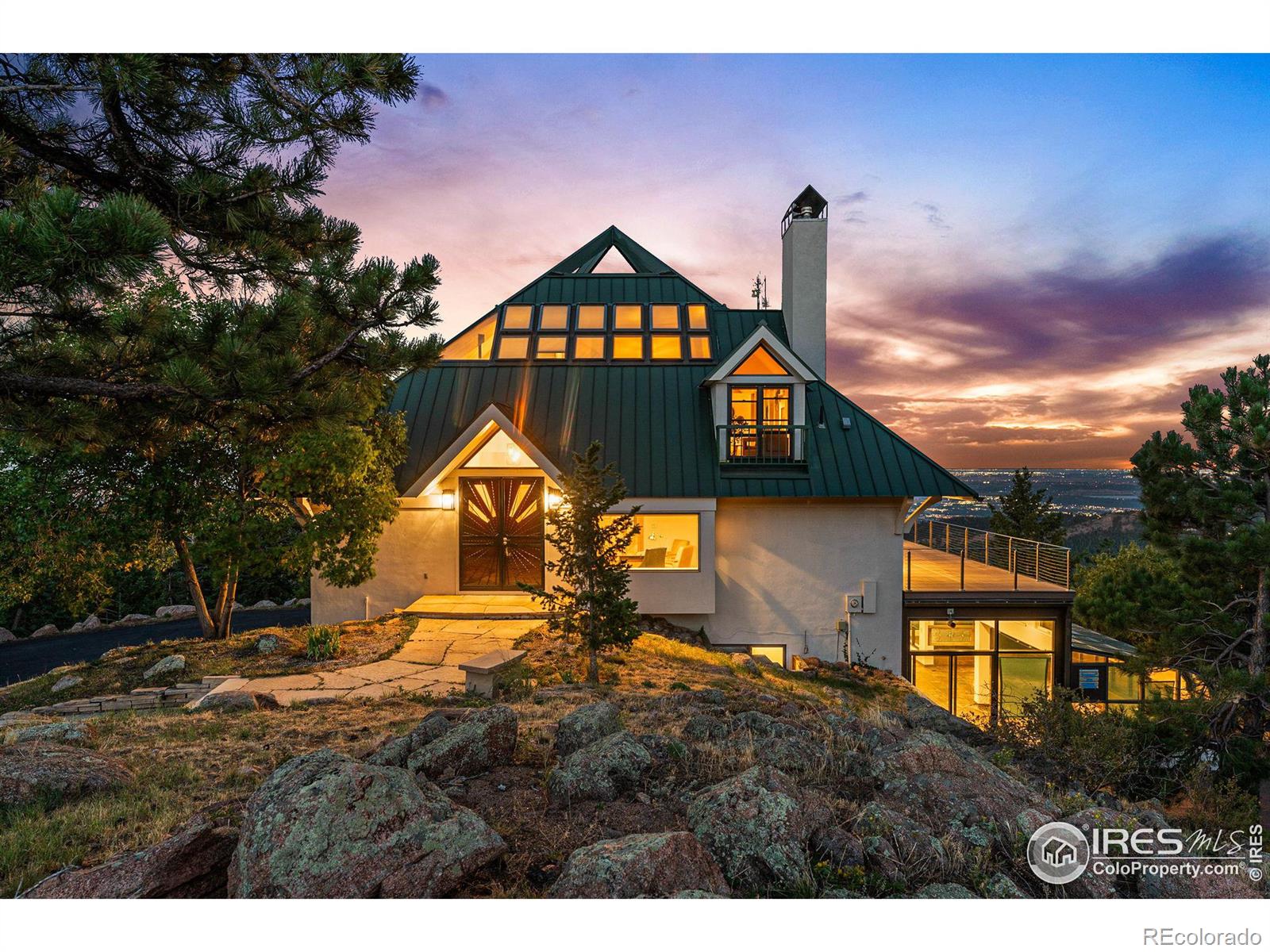 2608  Carriage Hills Drive, boulder MLS: 4567891017420 Beds: 4 Baths: 5 Price: $1,600,000