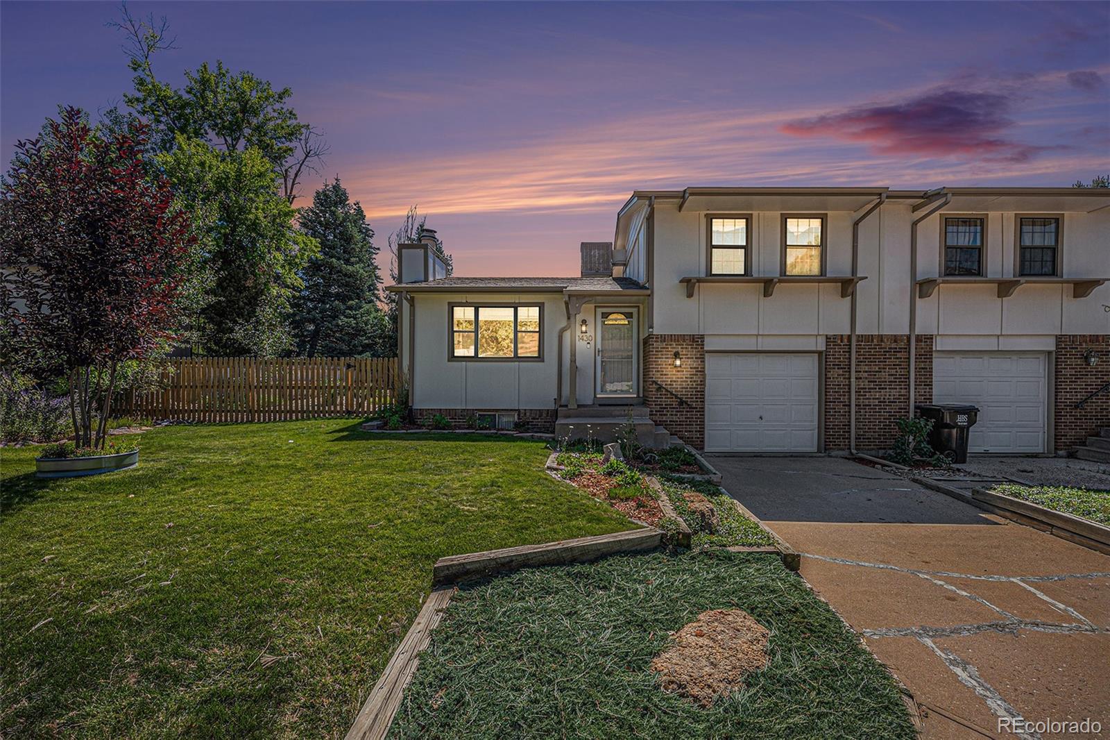 1430  South Street, castle rock MLS: 6457871 Beds: 2 Baths: 2 Price: $400,000